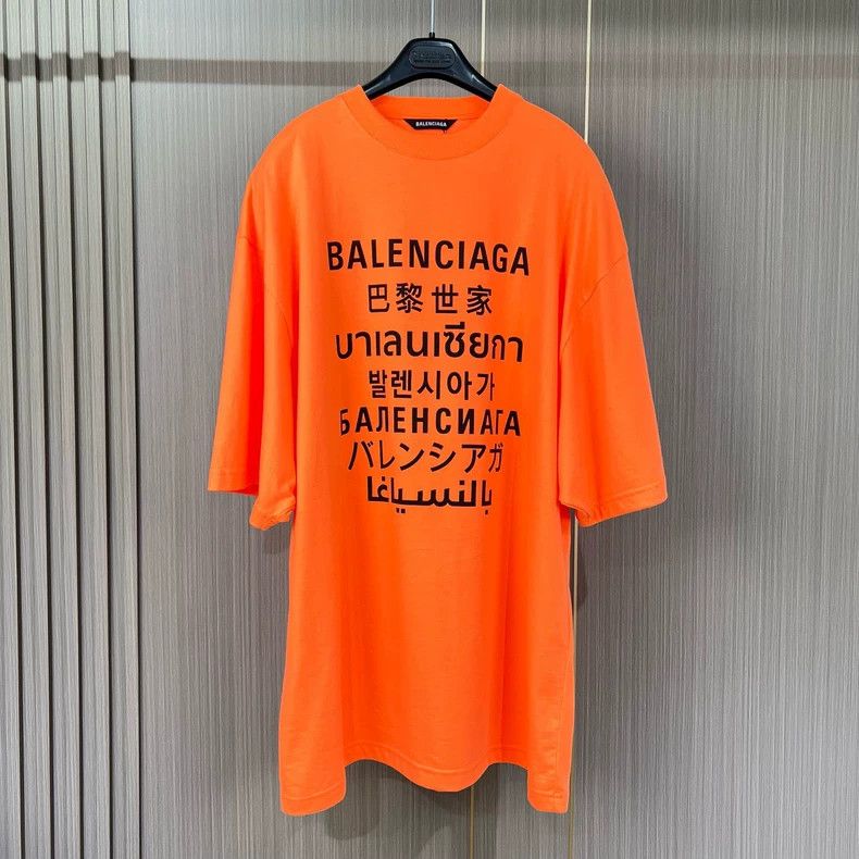 Balenciaga Balenciaga Seven-language printed short sleeves 2502-Nextar Size US XS / EU 42 / 0 - 1 Thumbnail