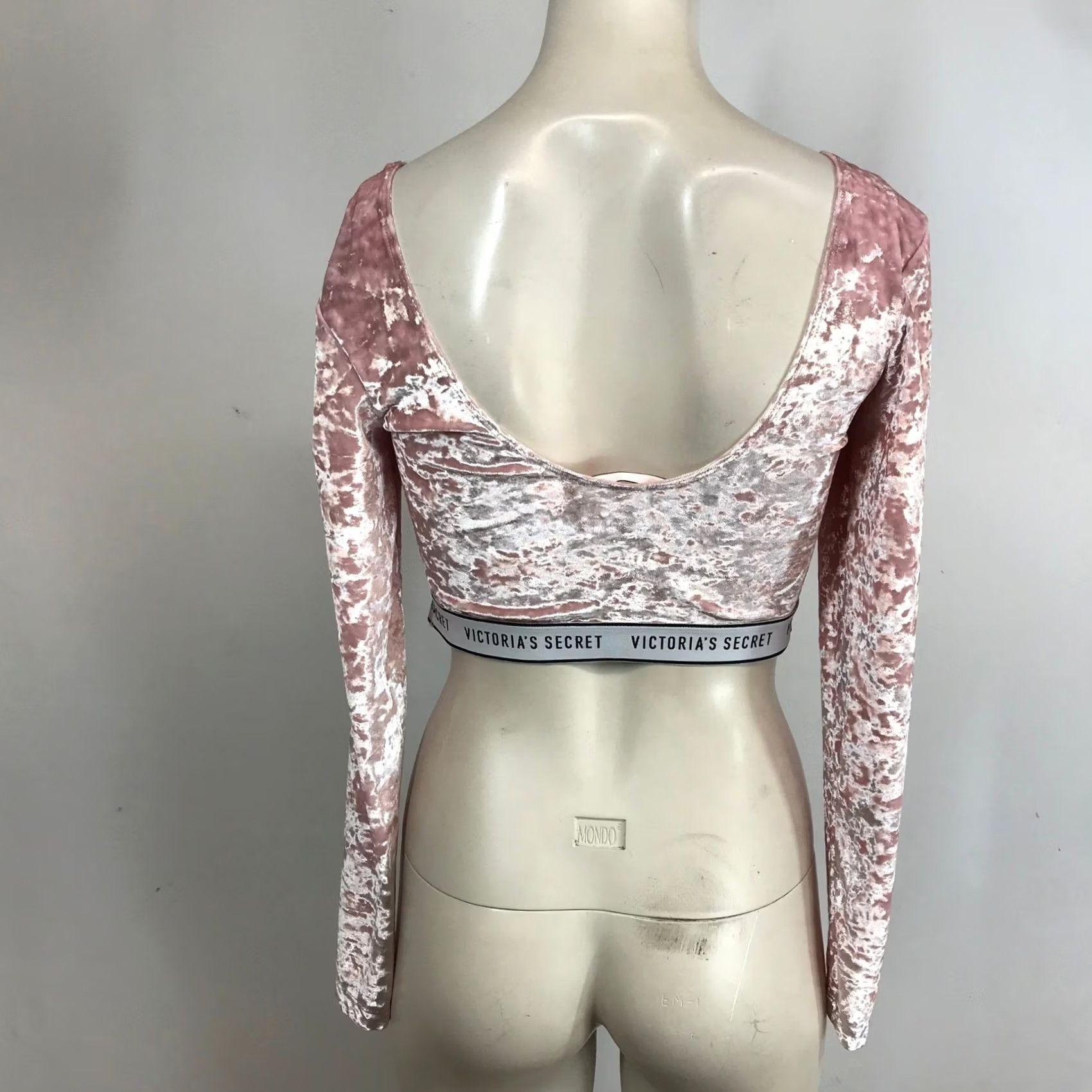 Victoria's Secret Victoria's Secret Pink Velvet Long Sleeve Crop Top M Banded Bottom Size M / US 6-8 / IT 42-44 - 5 Thumbnail
