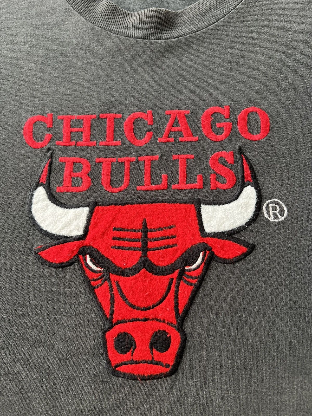 NBA Vintage 90s Chicago Bulls NBA Faded Black T-shirt Size US XL / EU 56 / 4 - 7 Thumbnail