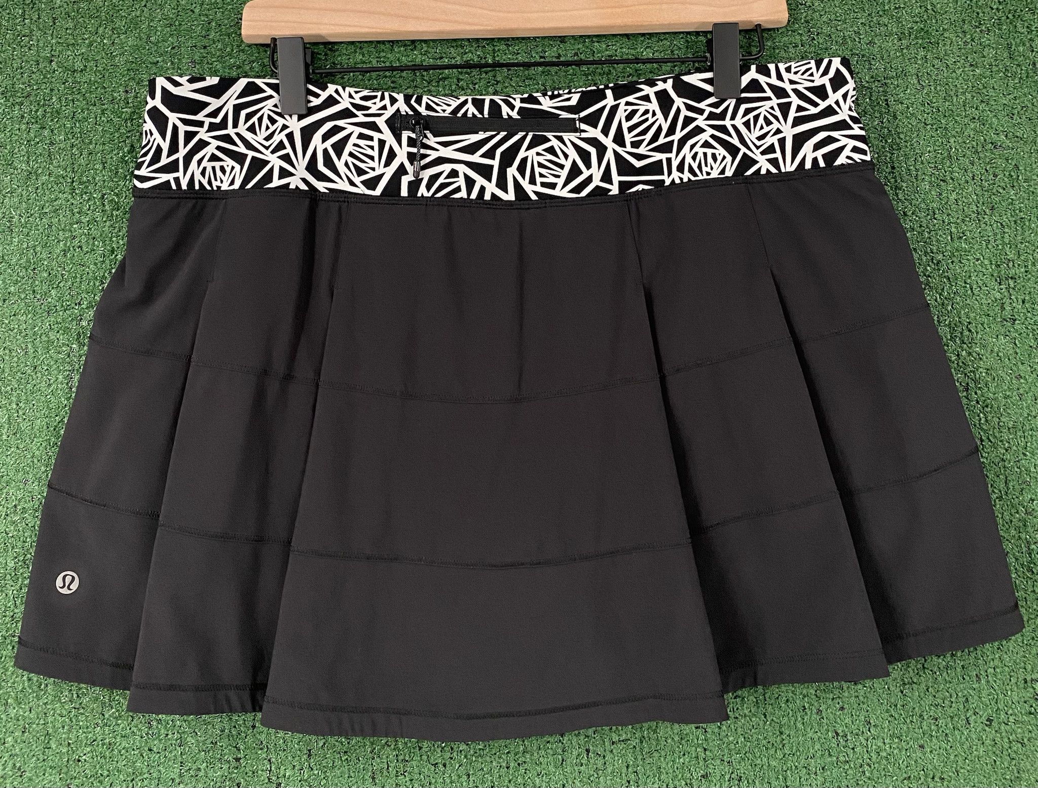 Lululemon Lululemon Pace Rival Black White Pattern Skirt 12 Tall Size 37" - 5 Thumbnail