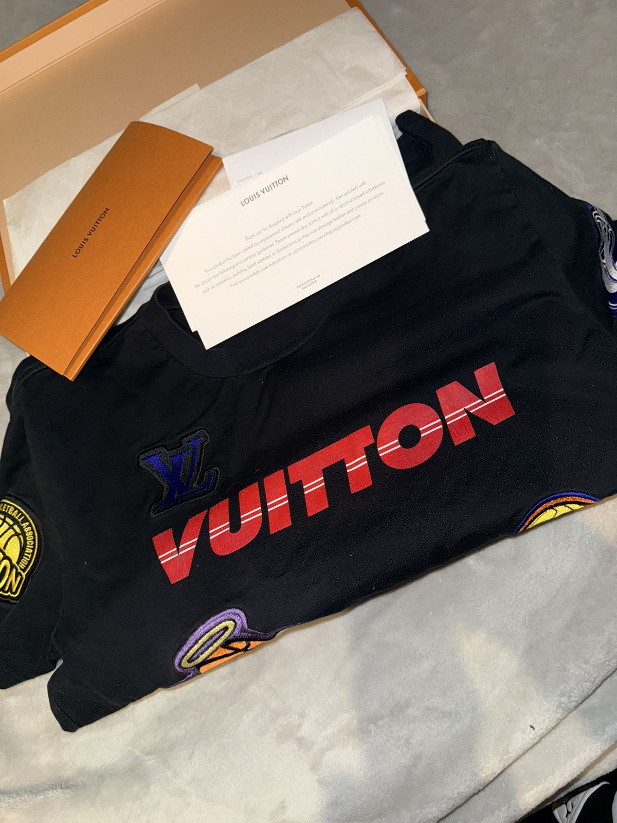 Louis Vuitton × NBA Louis Vuitton x NBA Shirt Size US M / EU 48-50 / 2 - 1 Thumbnail