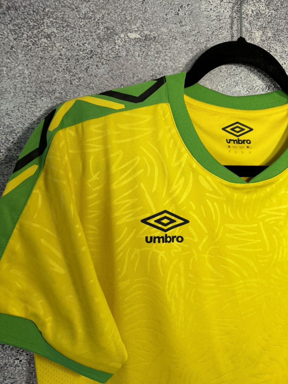 Umbro × Vintage Vintage Jamaica National Team 2018 Umbro Jersey Size US S / EU 44-46 / 1 - 6 Thumbnail