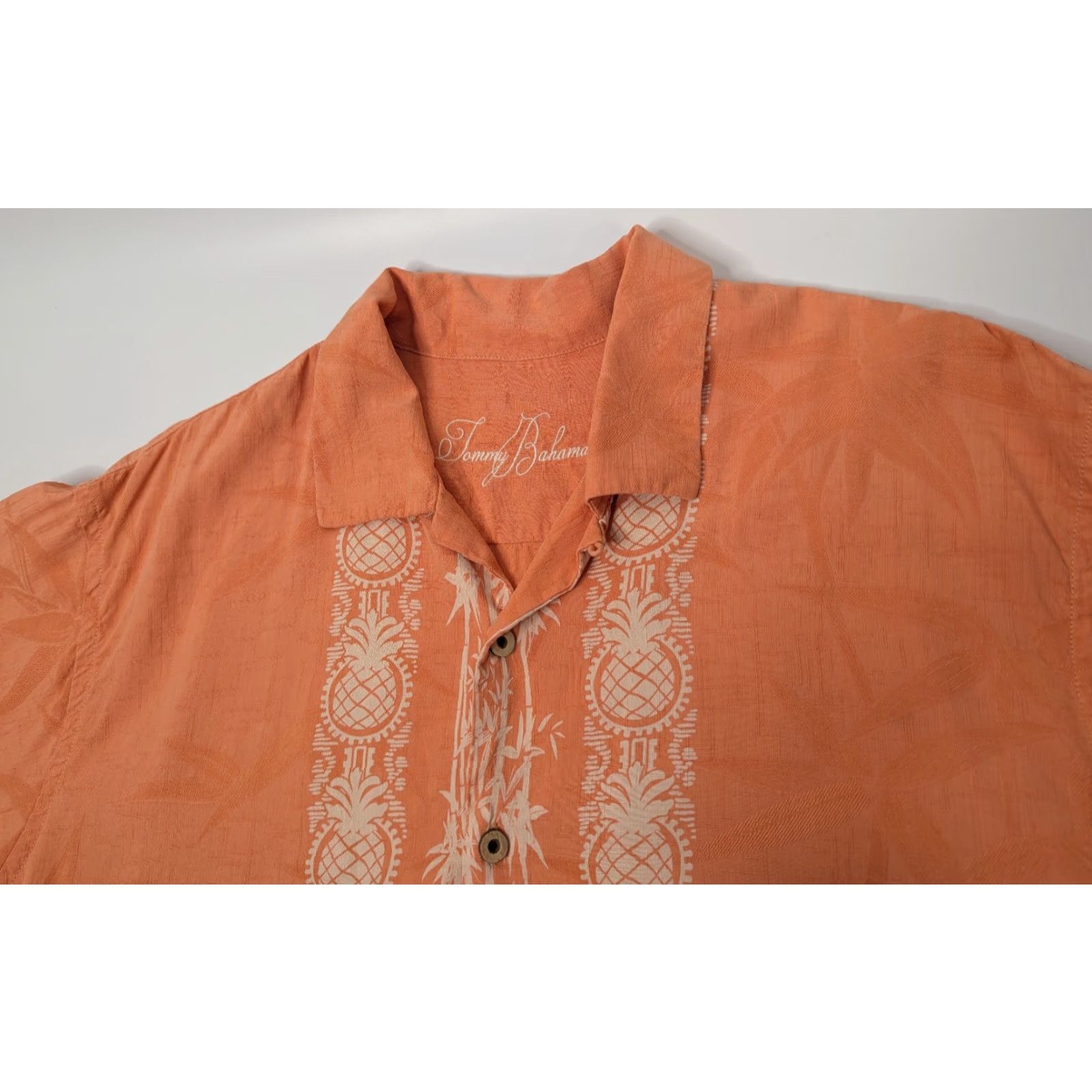 Tommy Bahama Tommy Bahama Shirt Men's XL Orange Silk Hawaiian Floral Pineapple Loop Collar Button-Up Short Sleeve Size US XL / EU 56 / 4 - 6 Thumbnail
