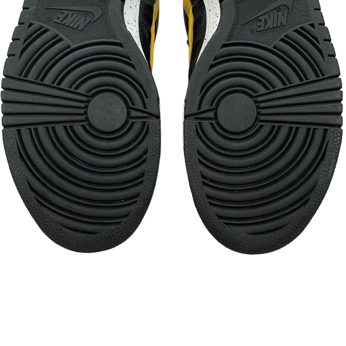 Nike VTG Nike Dunk Low CL Black Varsity Maize White 2008 Sneakers Size US 7.5 / EU 40-41 - 7 Thumbnail