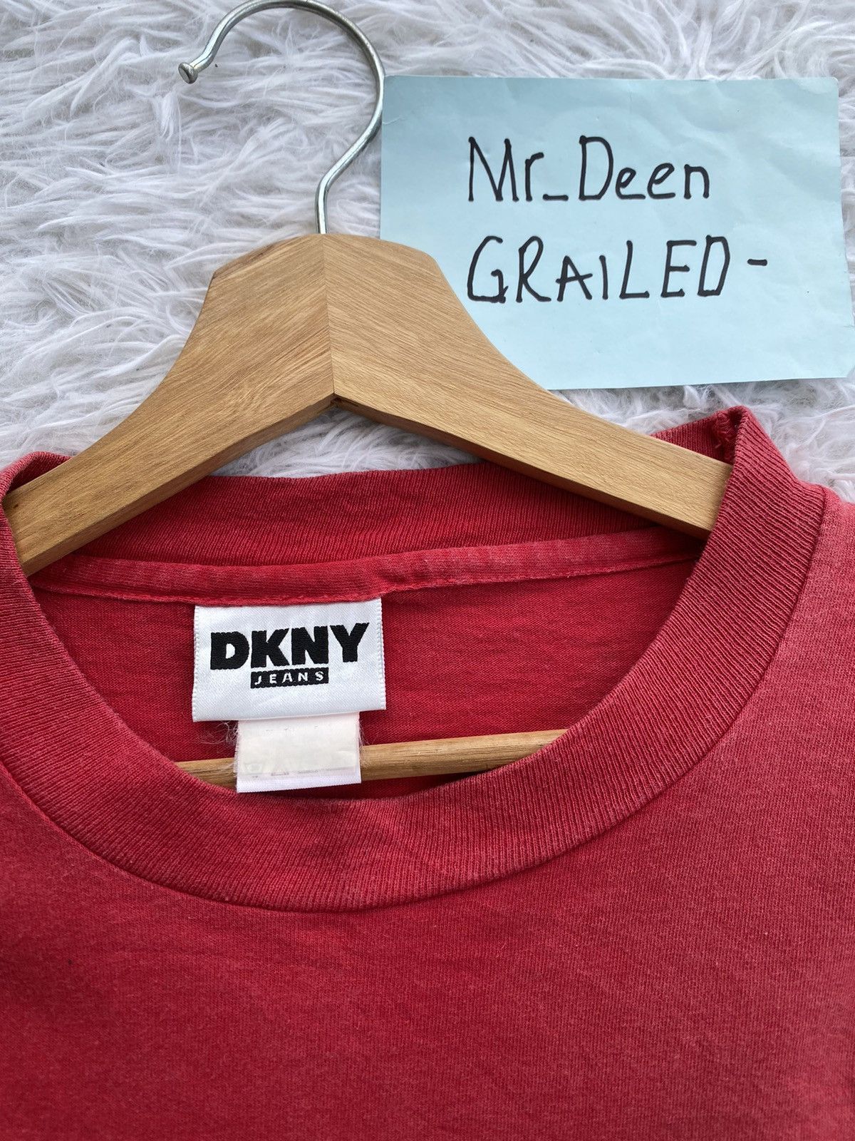 DKNY Rare Vintage NYC DKNY Tshirt Size US L / EU 52-54 / 3 - 7 Thumbnail
