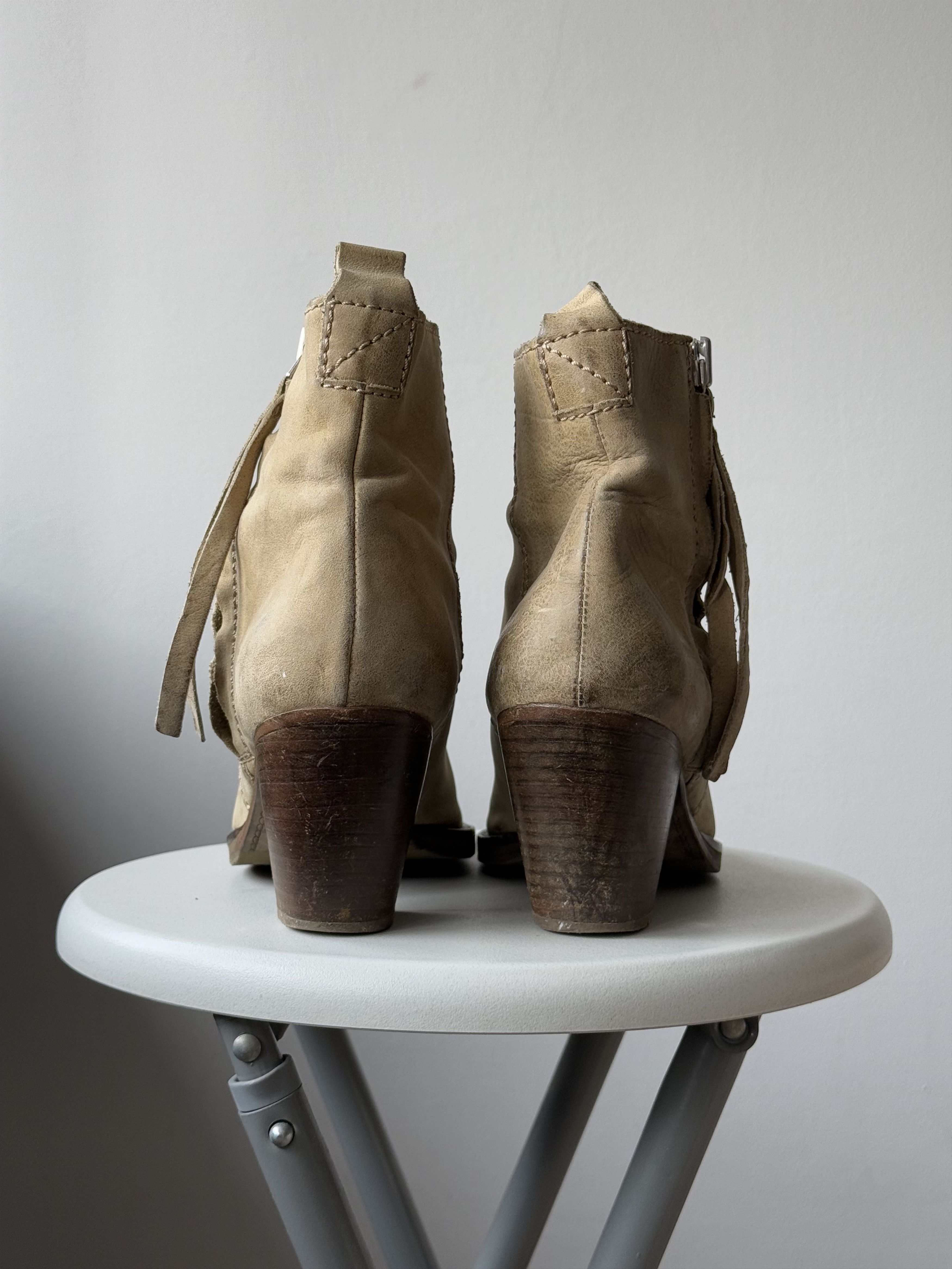 Acne Studios Acne Studios Pistol Taupe Beige Side Zip Ankle Heel Boots Size US 9 / IT 39 - 6 Thumbnail