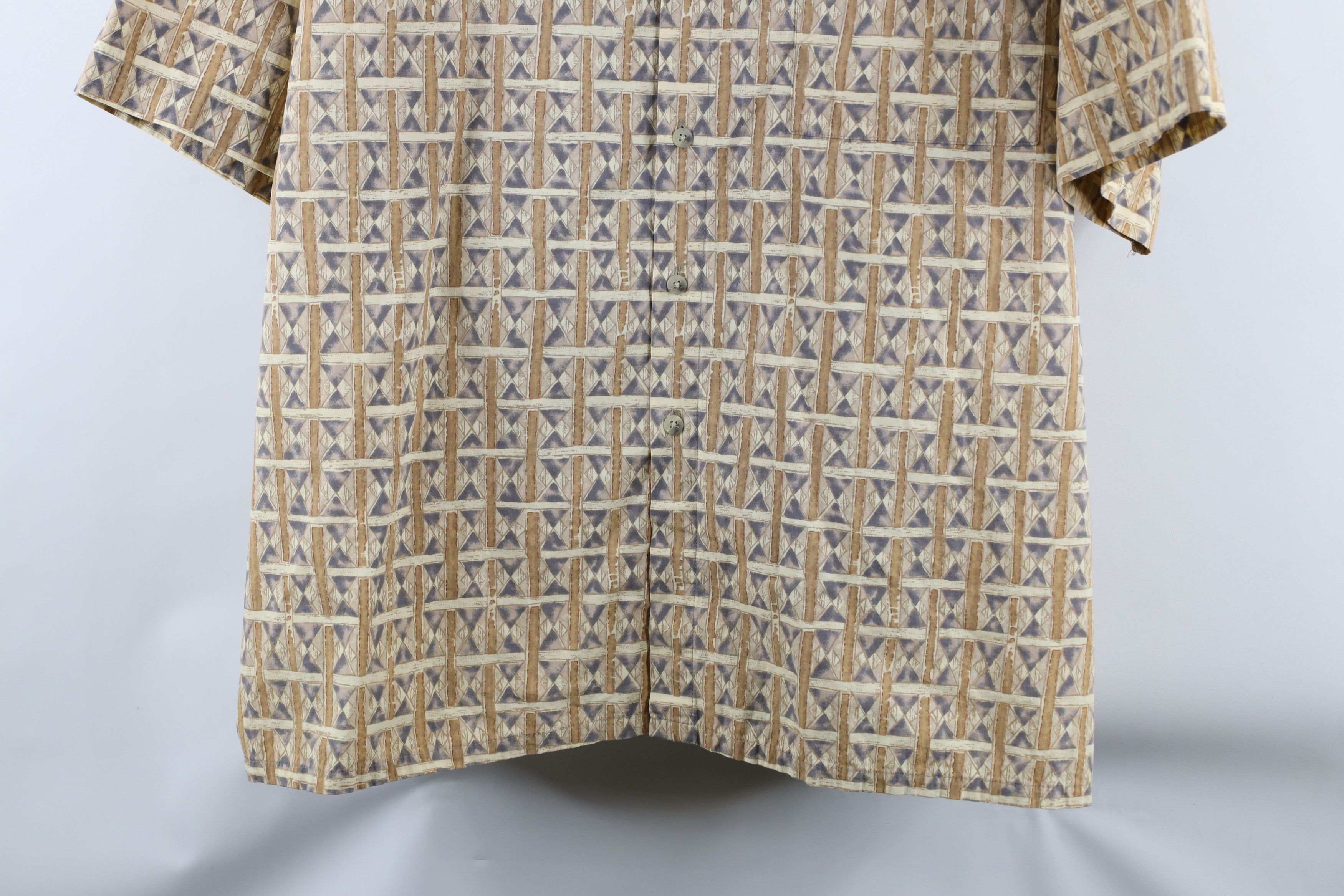 Vintage Vintage 90s Streetwear Diamond Short Sleeve Button Shirt Size US XXL / EU 58 / 5 - 3 Thumbnail