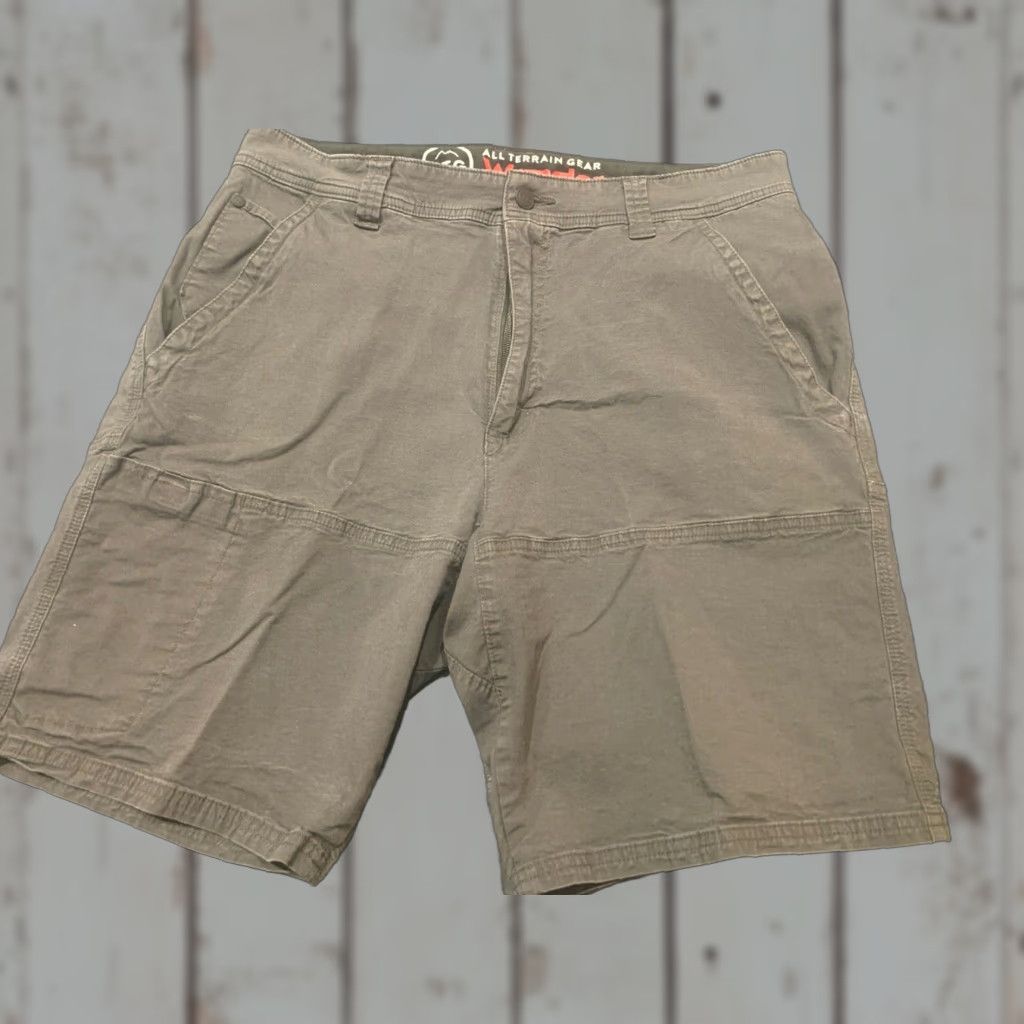 Wrangler VINTAGE Wrangler Men Cargo Shorts 34 Gray Cotton Canvas Utility Hiking Camping All Terrain Gear Size US 34 / EU 50 - 1 Thumbnail