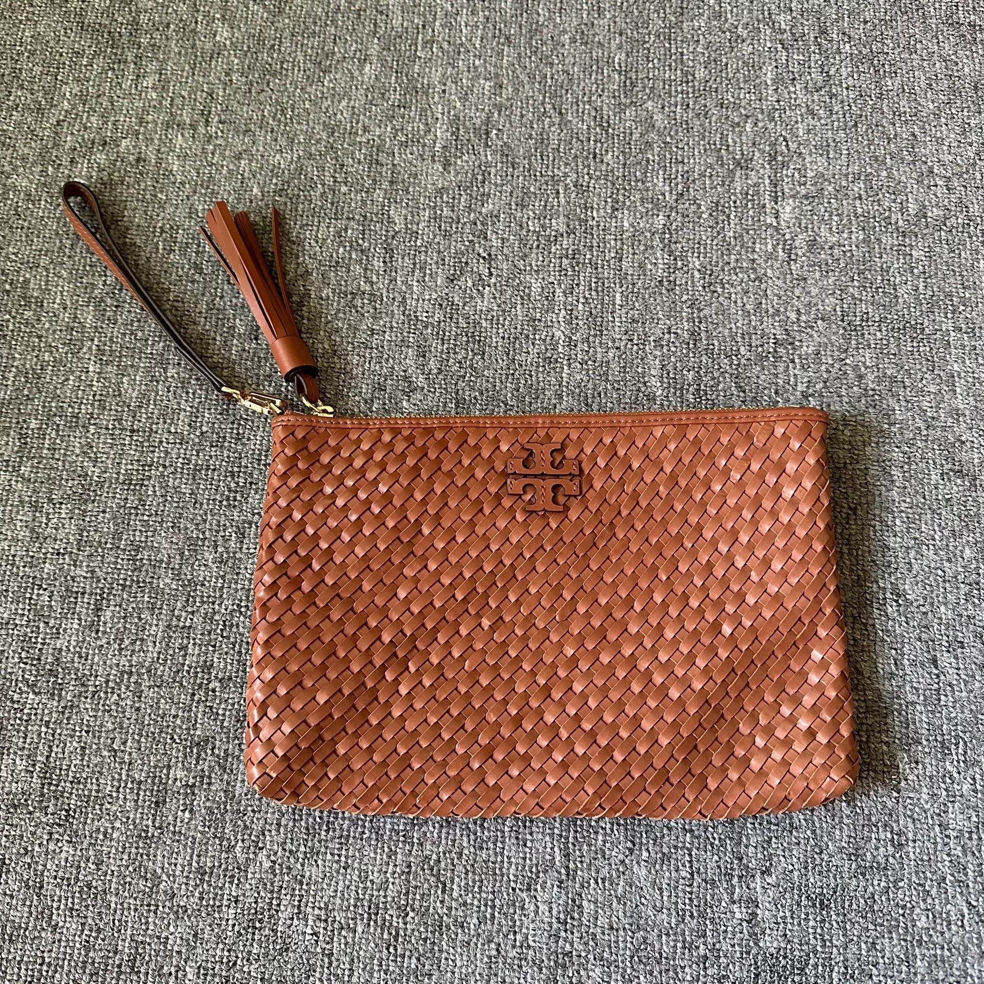 Tory Burch Tory Burch Cowhide Leather Woven Clutch Size ONE SIZE - 1 Thumbnail
