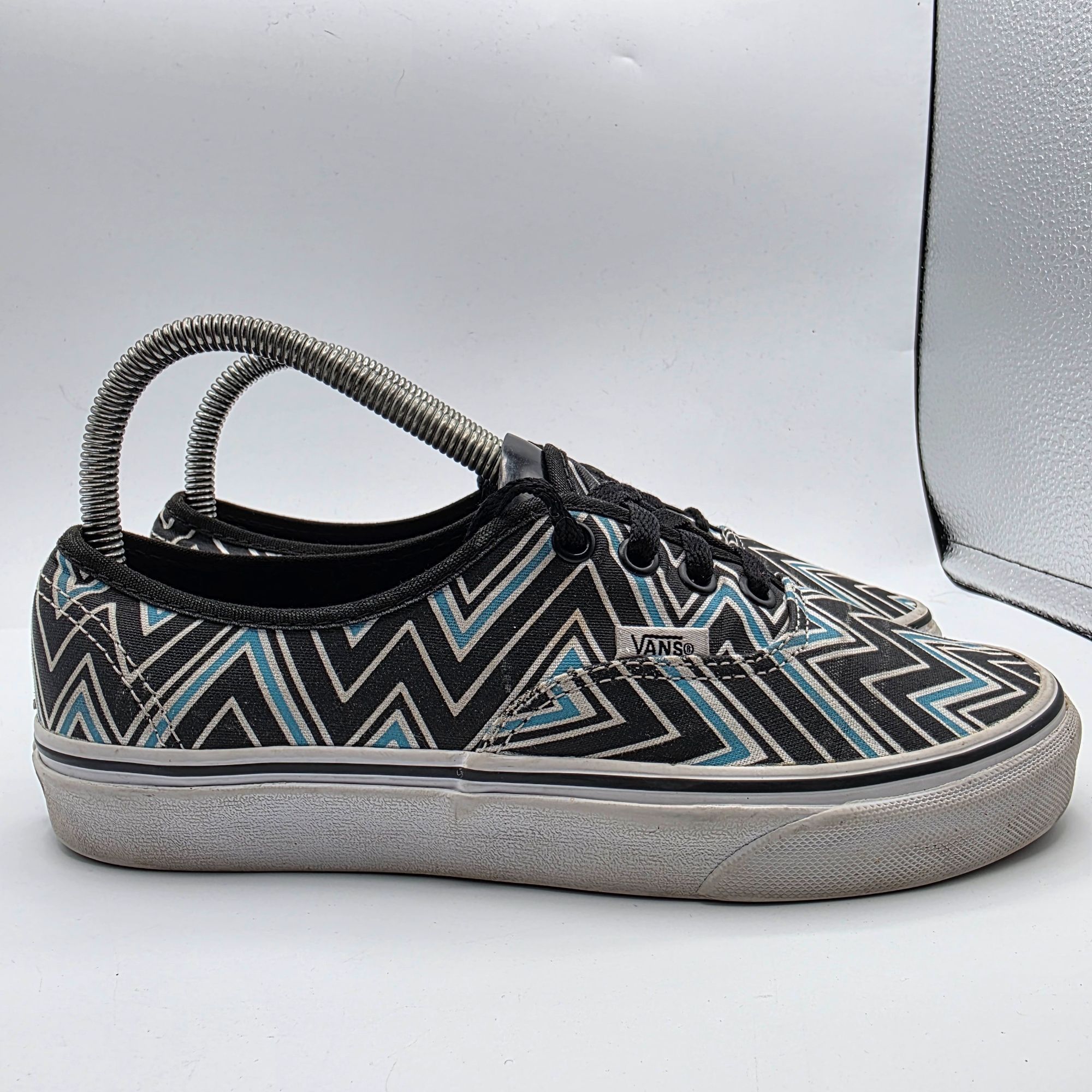 Vans Vans Authentic Chevron Print Womens Size 7.5 Black White Low Size US 7.5 / IT 37.5 - 12 Thumbnail