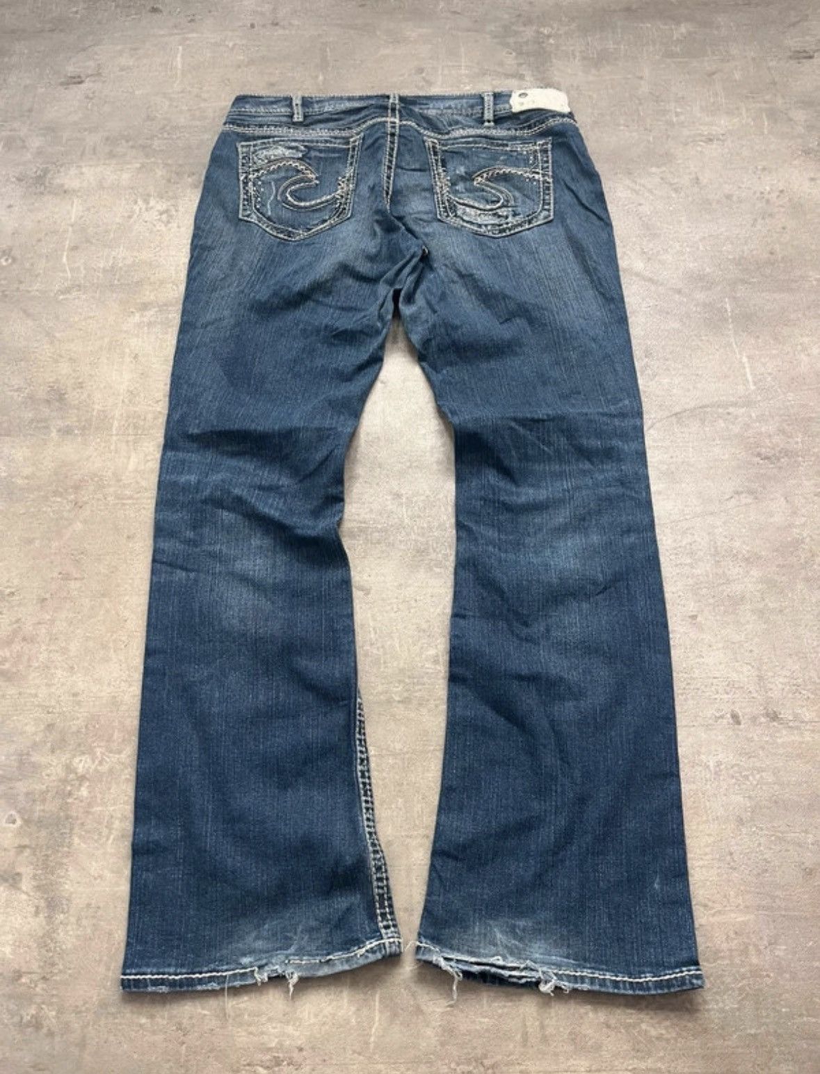 Silver Jeans Co. Silver Jeans low waist bootcut Size US 33 - 12 Thumbnail