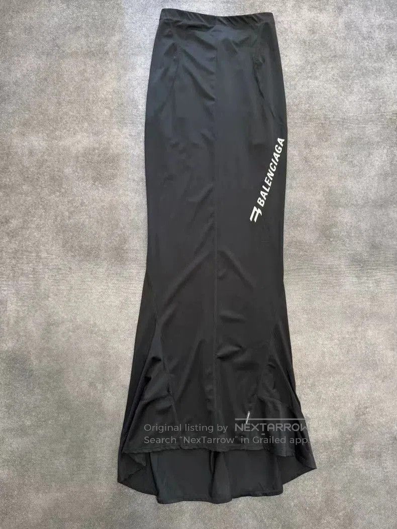 Balenciaga Balenciaga Sporty B Mermaid Skirt. Size US 36 / EU 52 - 1 Thumbnail