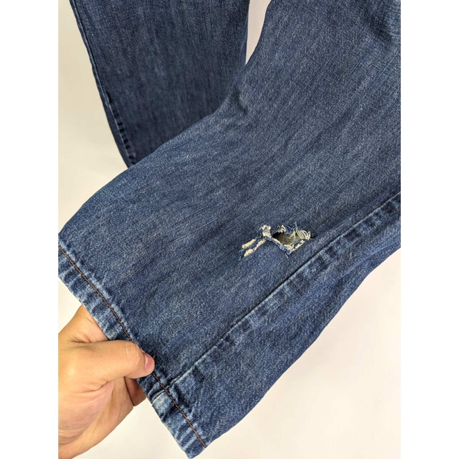 Levi's Levi's 569 Jeans Straight 36x32 Relaxed Black Denim Distressed 5-Pocket Zip Mid Waist Men Regular Size US 38 / EU 54 - 3 Thumbnail