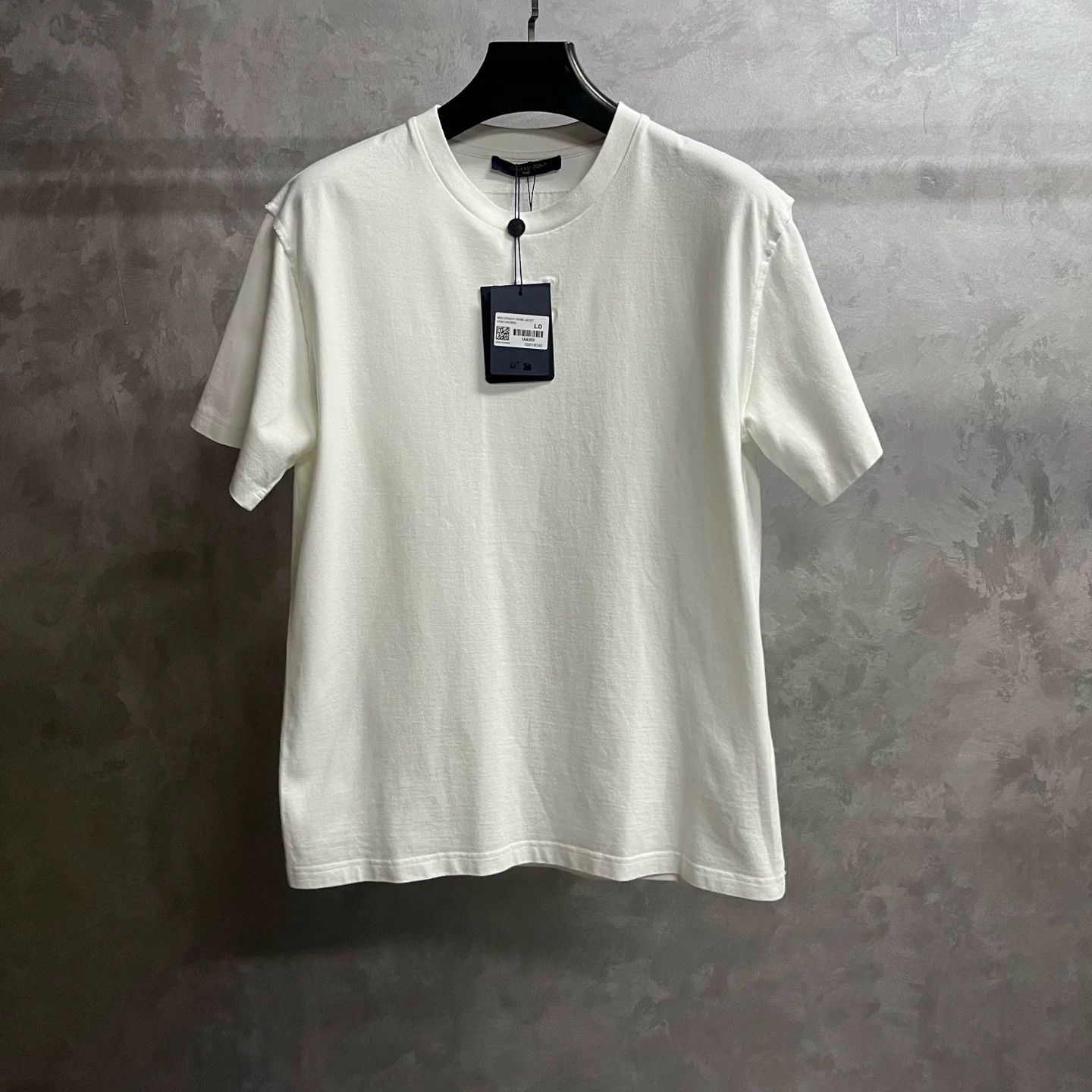 Louis Vuitton Louis Vuitton Retro White T-Shirt L Women Size L / US 10 / IT 46 - 1 Thumbnail