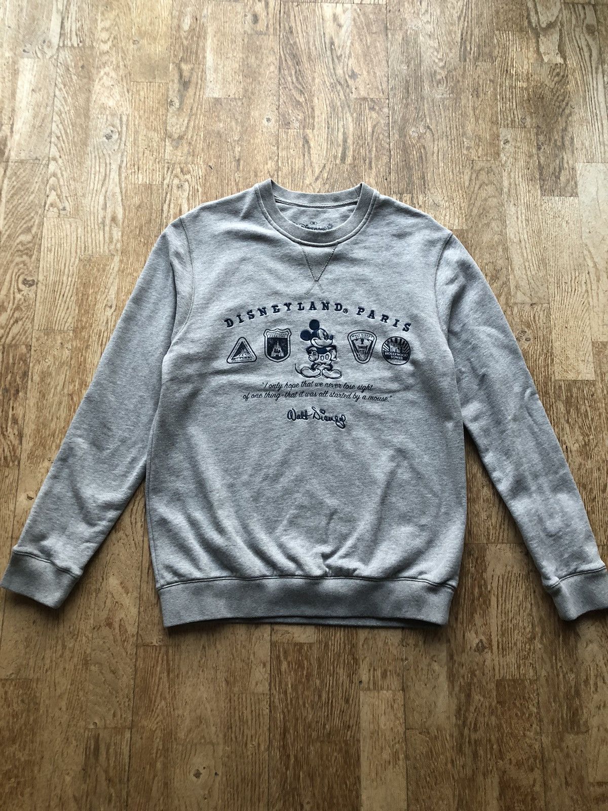 Disney DISNEYLAND PARIS VINTAGE CREWNECK SWEATSHIRT Size US M / EU 48-50 / 2 - 1 Thumbnail