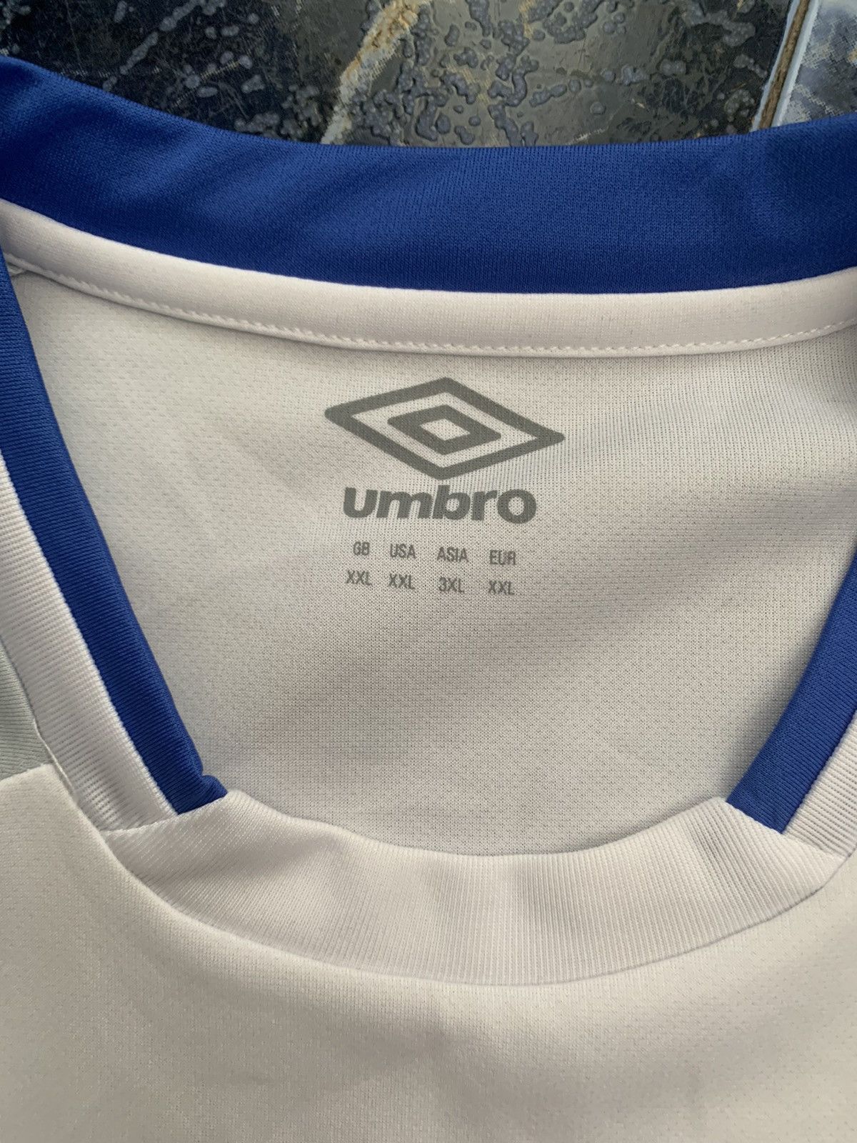 Umbro 2019-20 Everton Umbro white jersey size X-Large Size US XL / EU 56 / 4 - 6 Thumbnail