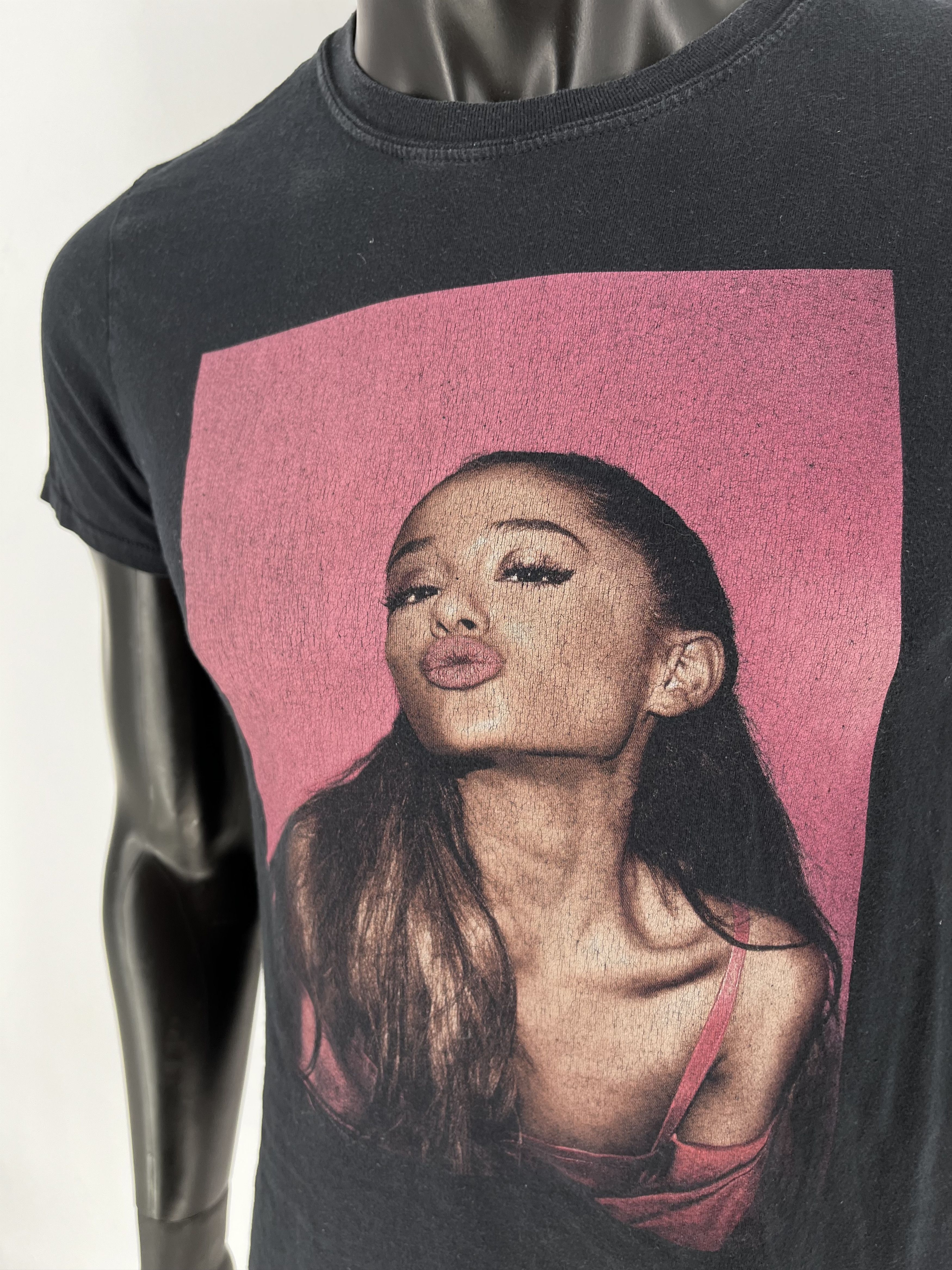 Band Tees Ariana Grande Shirt Short Sleeve Concert Shirt Band Black S Size US S / EU 44-46 / 1 - 8 Thumbnail