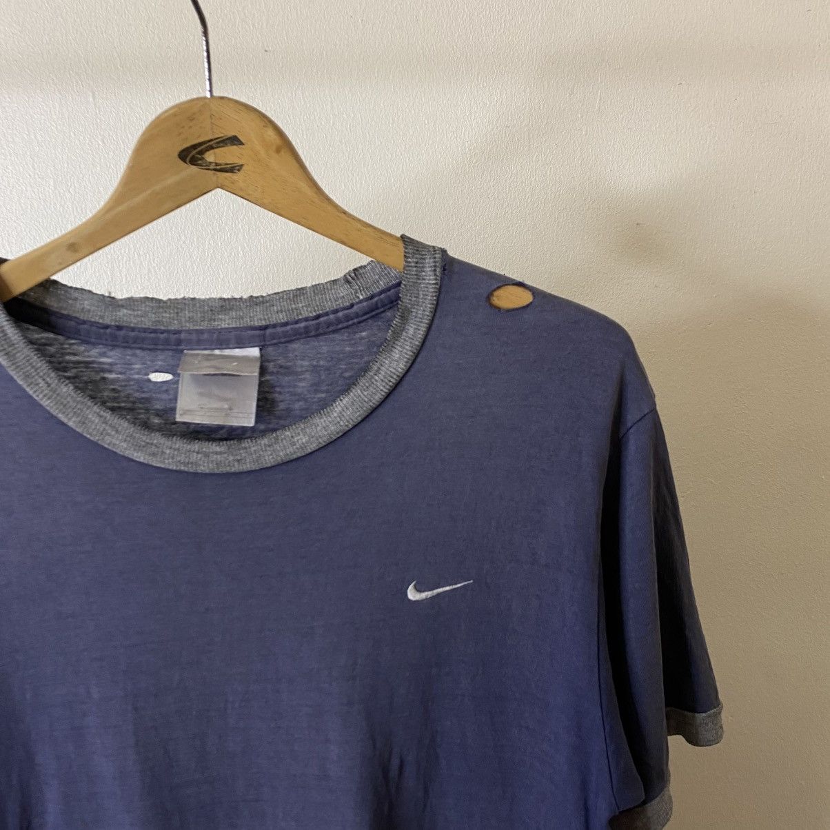 Nike Vintage 90s Nike Essential Distresses Sunfaded Ringer Tee Size US M / EU 48-50 / 2 - 2 Thumbnail