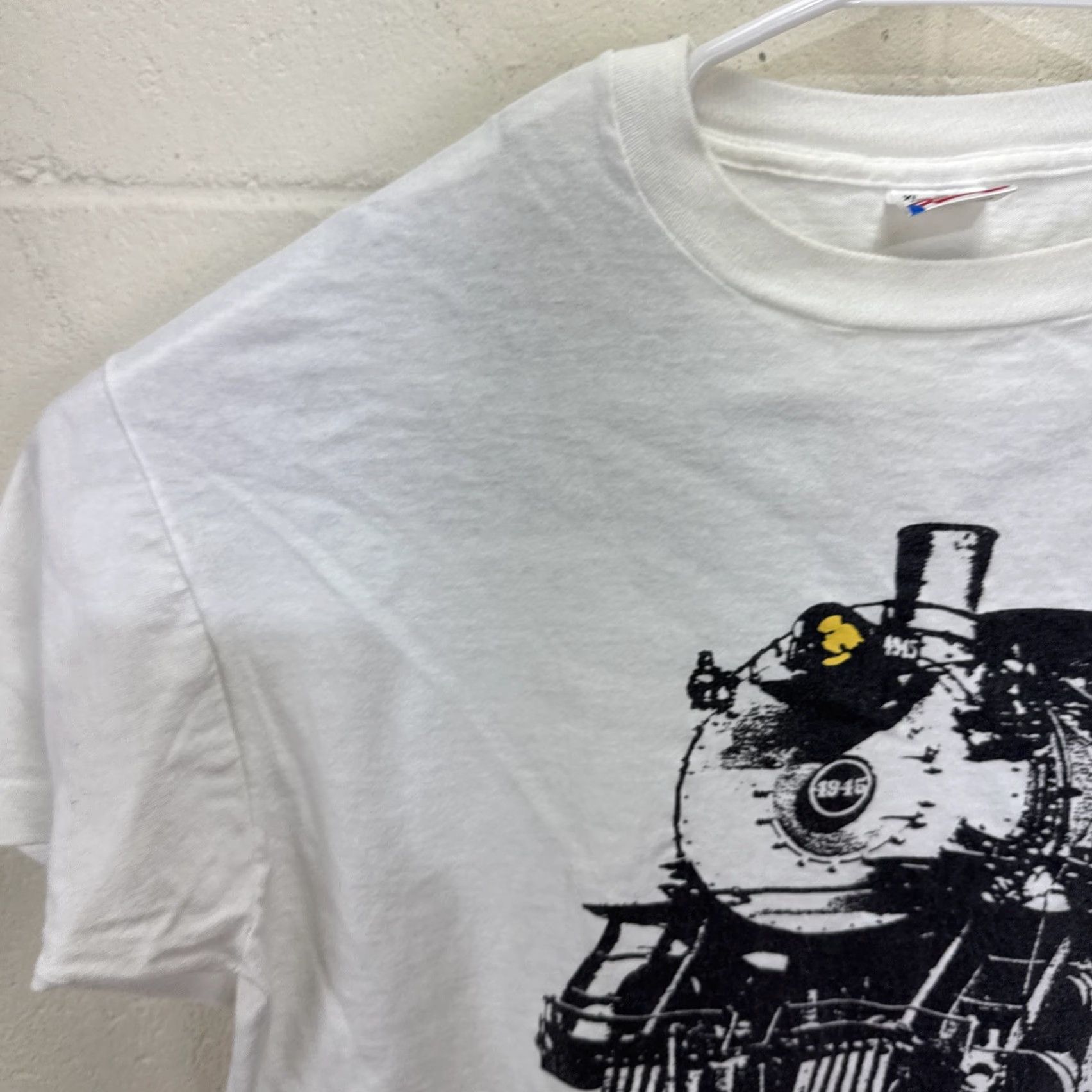 Fruit Of The Loom VINTAGE Fruit of the Loom T-Shirt Steam Locomotive Graphic Print XL White 90s Train Unisex Adults Size US XL / EU 56 / 4 - 4 Thumbnail