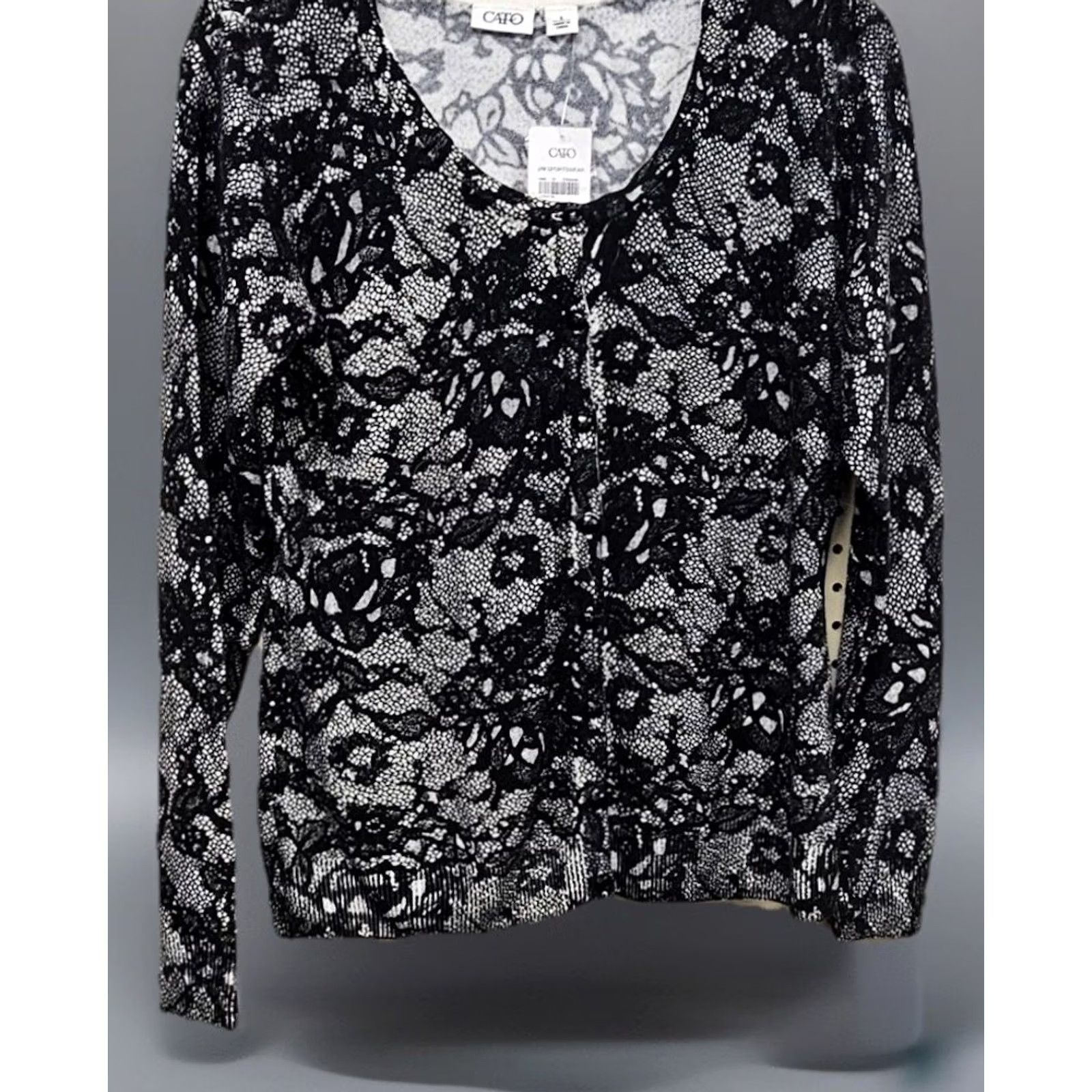 Vintage Cato Black Floral Lace Button Front Cardigan Scoop Neck Lightweight Knit Women S Small Pullover NWT Size S / US 4 / IT 40 - 2 Thumbnail
