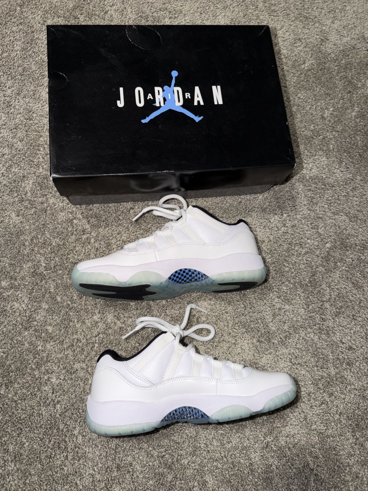 Jordan Brand Retro 11 Low Legend Blue Size US 7 / EU 40 - 2 Thumbnail