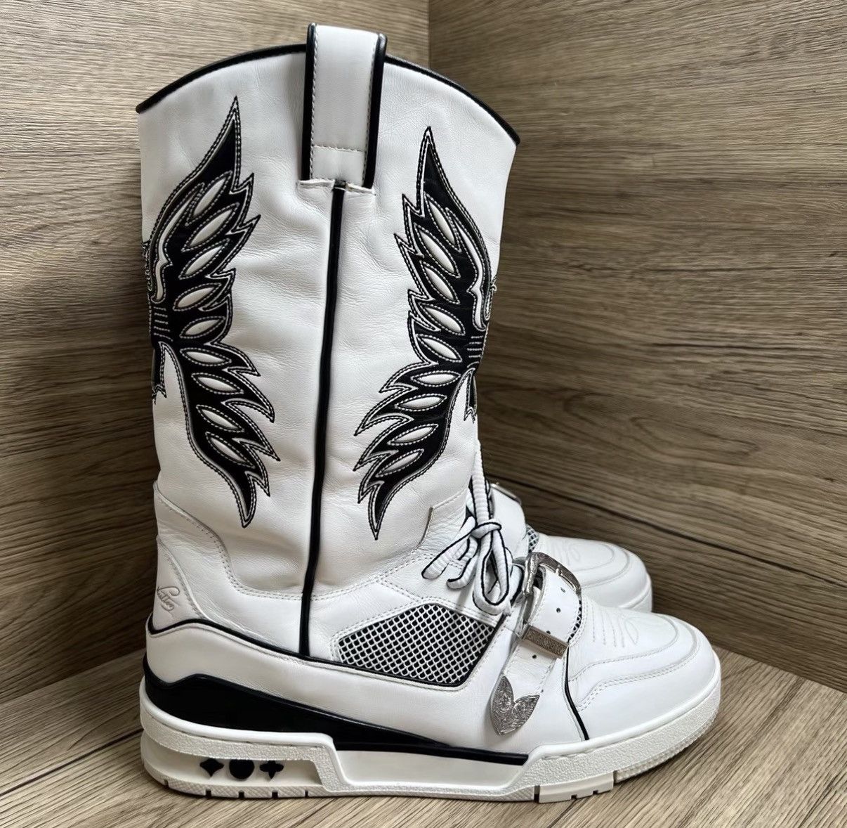 Louis Vuitton Louis Vuitton Trainer Pattern High-top Sneakers J41 Size US 8.5 / EU 41-42 - 3 Thumbnail
