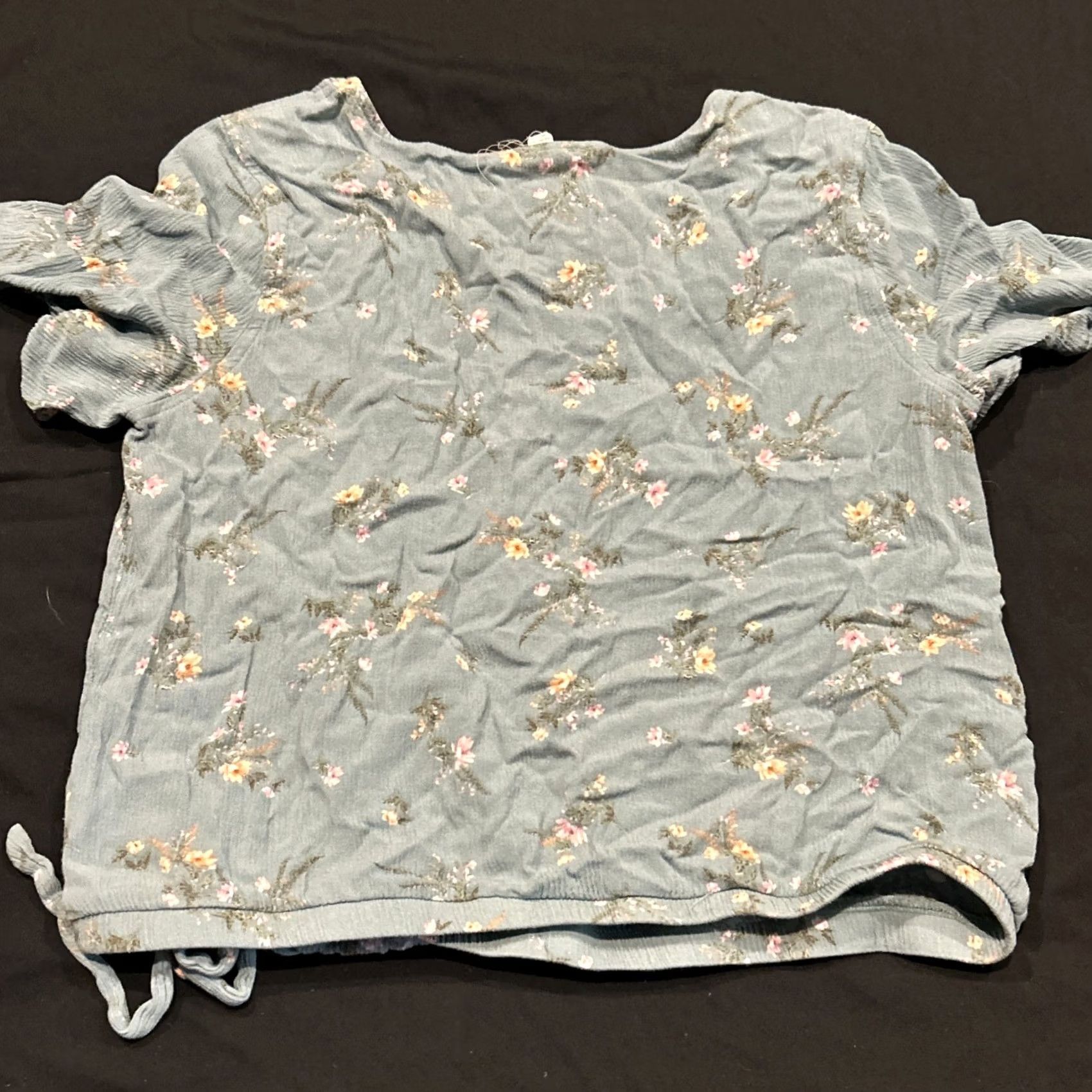 Vintage Pink Rose Floral Cropped Top L Short Sleeve V-Neck Pullover Lightweight Ruffle Polyester Blouse Casual Sleeve Flower A43 Womens Size L / US 10 / IT 46 - 3 Thumbnail