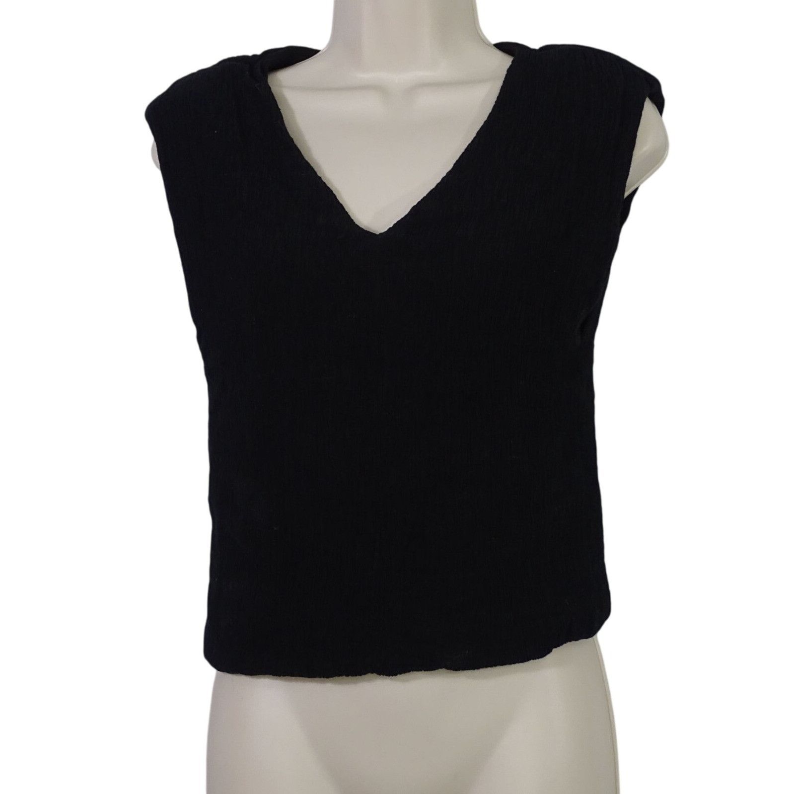 Other Lush Black Crinkle Sleeveless V-Neck Top Women Size S Casual Size S / US 4 / IT 40 - 1 Thumbnail
