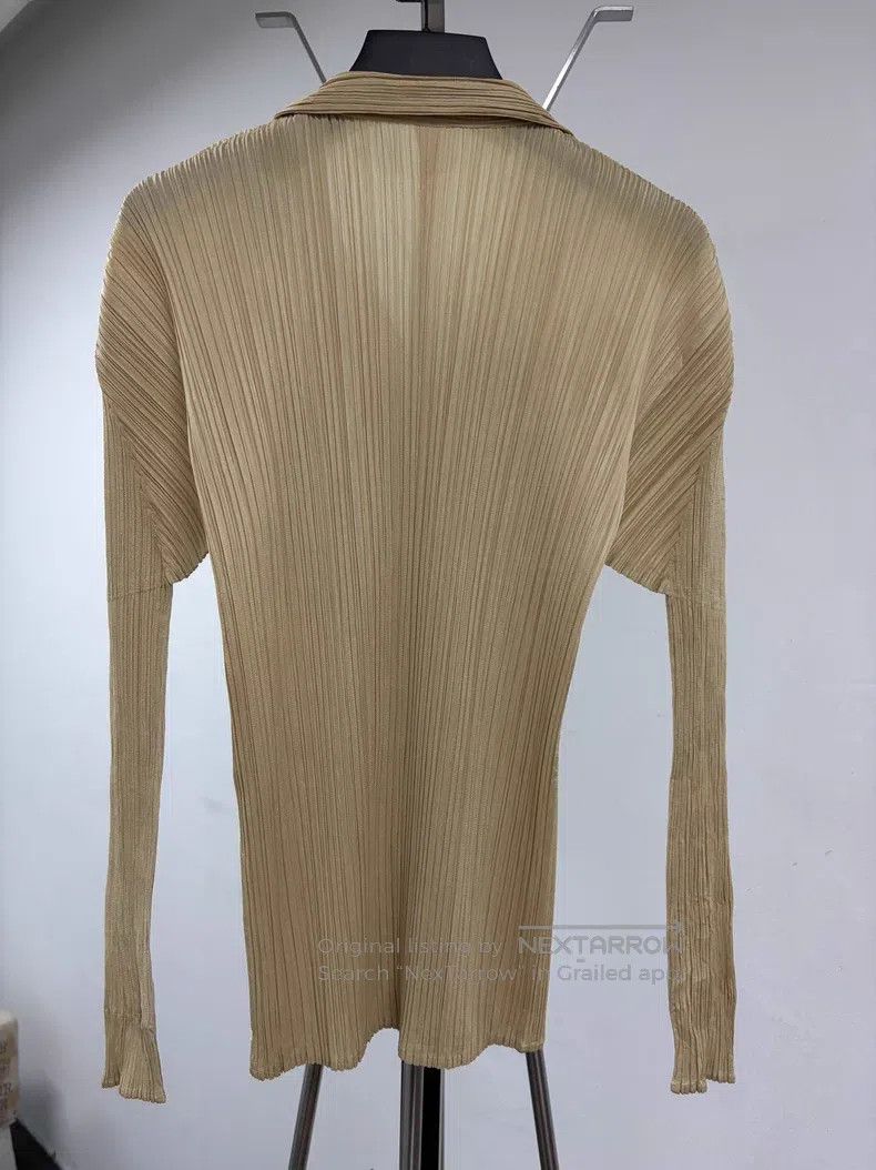 Issey Miyake Issey Miyake Champagne Gold Pleated Top Size L / US 10 / IT 46 - 2 Thumbnail