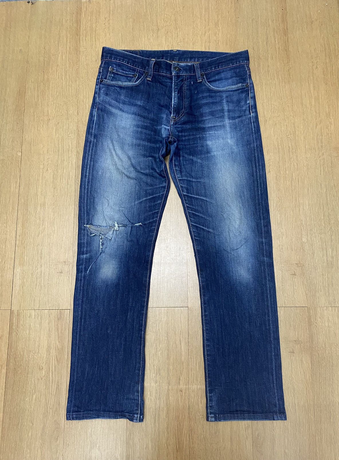 image of Distressed Denim x Uniqlo Best Offerw34 Vintage Uniqlo Jeans Kurt Cobain Style Jeans in Blue, Men's