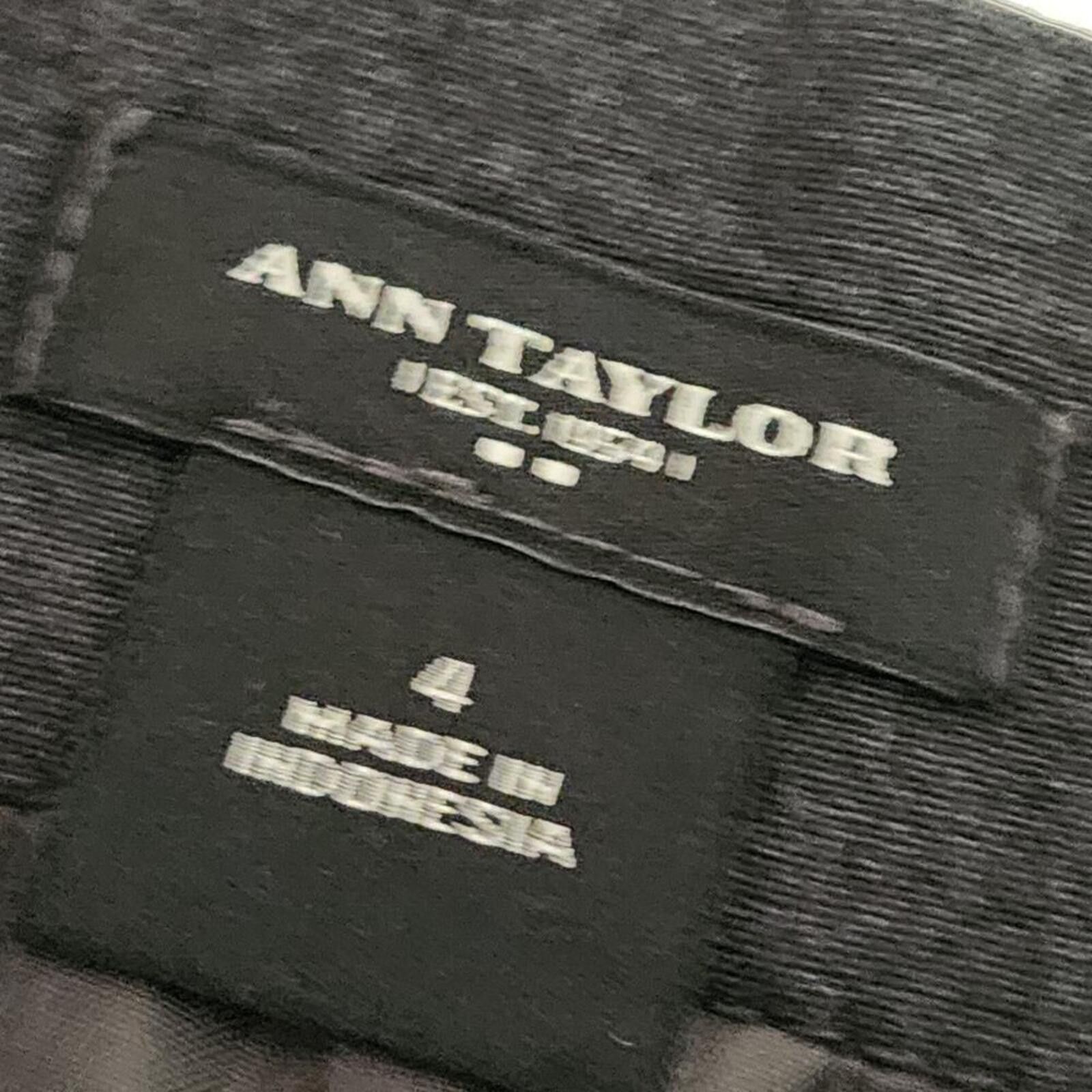 Ann Taylor Ann Taylor Size 4 Dark Grey Gray Skirt Size 27" / US 4 / IT 40 - 3 Thumbnail
