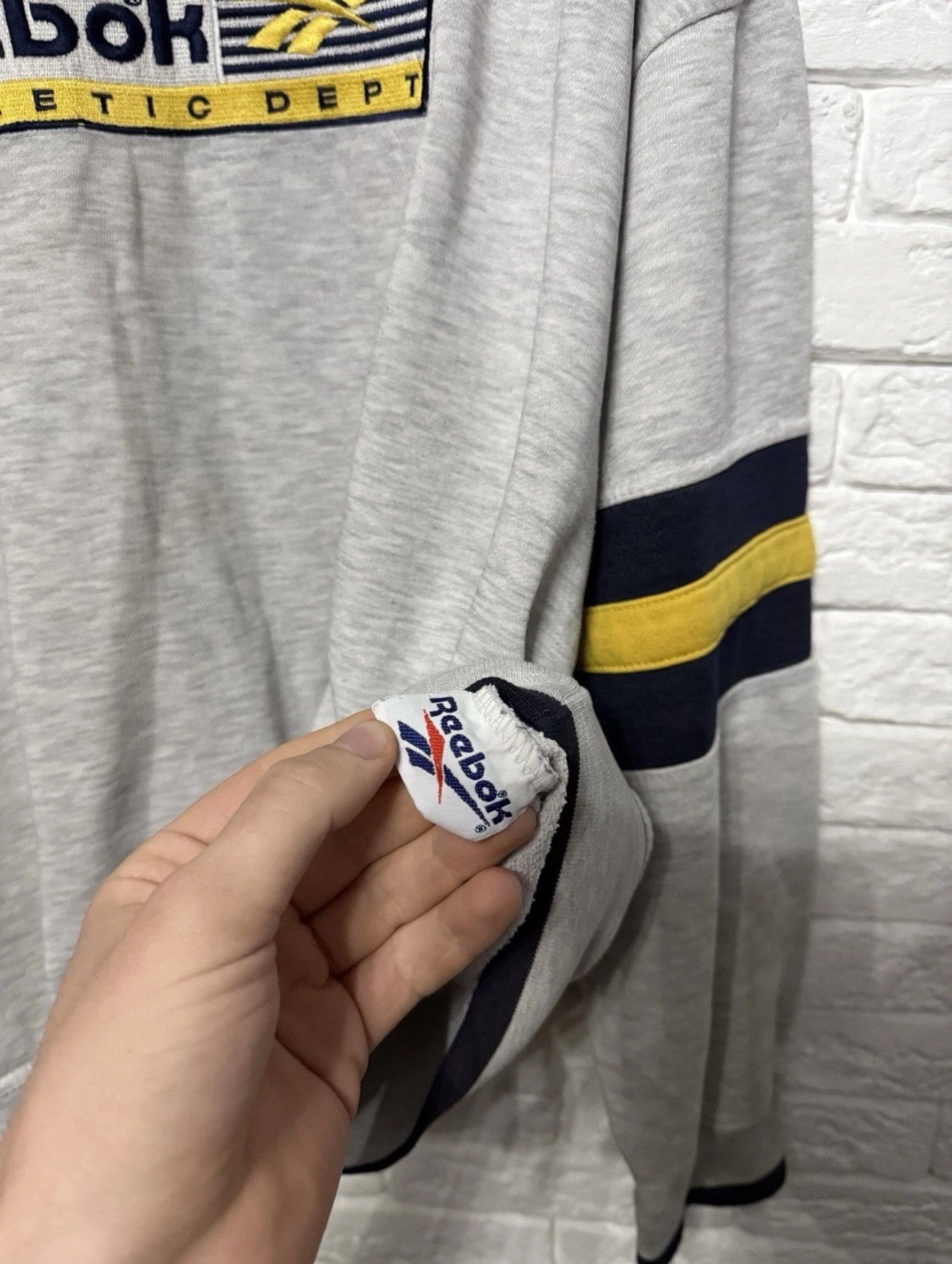 Reebok Vintage Reebok Sweatshirt Embroidered Huge Logo Oversize Cut Size US L / EU 52-54 / 3 - 4 Thumbnail