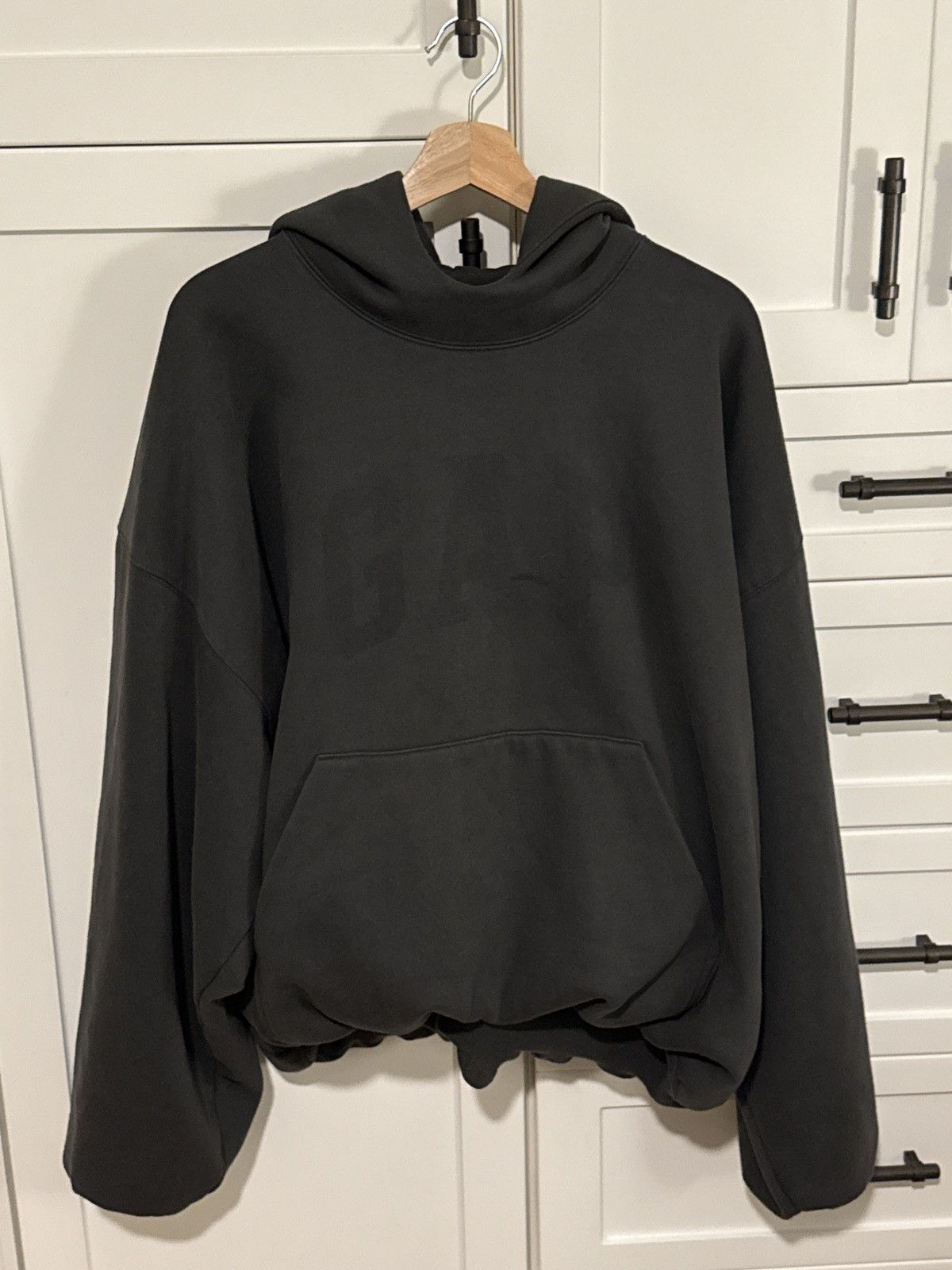 Balenciaga × Gap × Yeezy Yeezy black dove hoodie Size US S / EU 44-46 / 1 - 1 Thumbnail