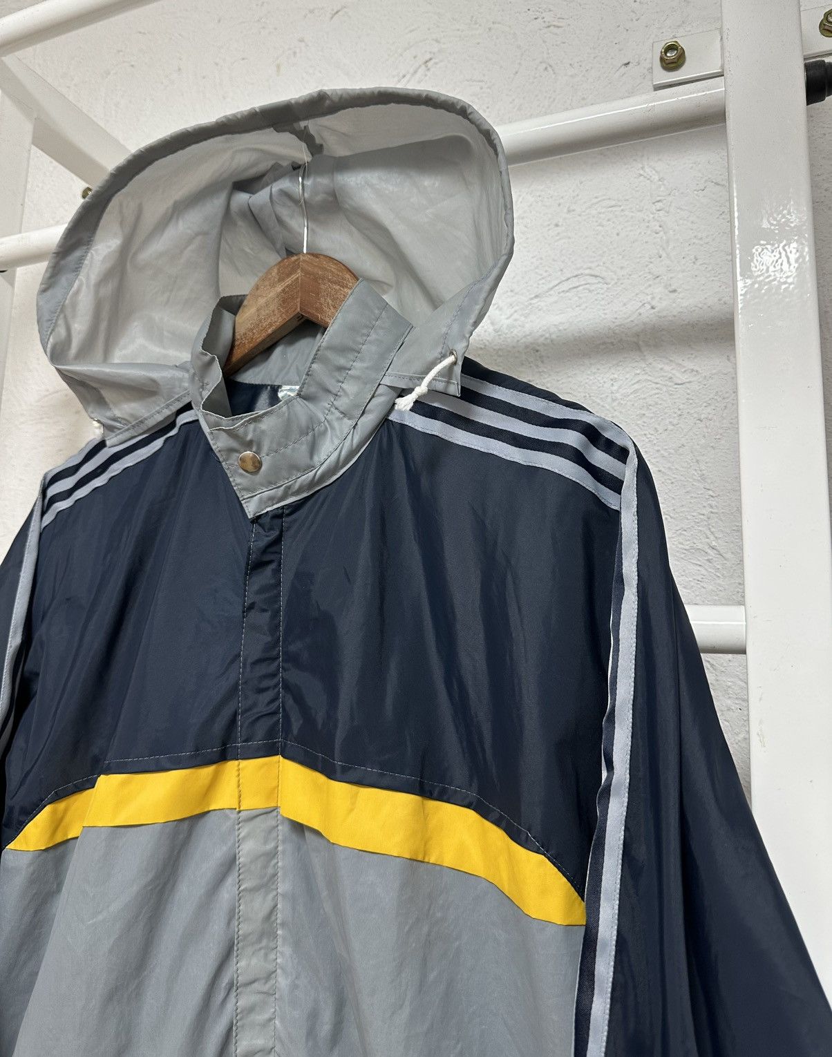Adidas Vintage 1980s Adidas Windbreaker Jacket Size L Rare Size US L / EU 52-54 / 3 - 2 Thumbnail