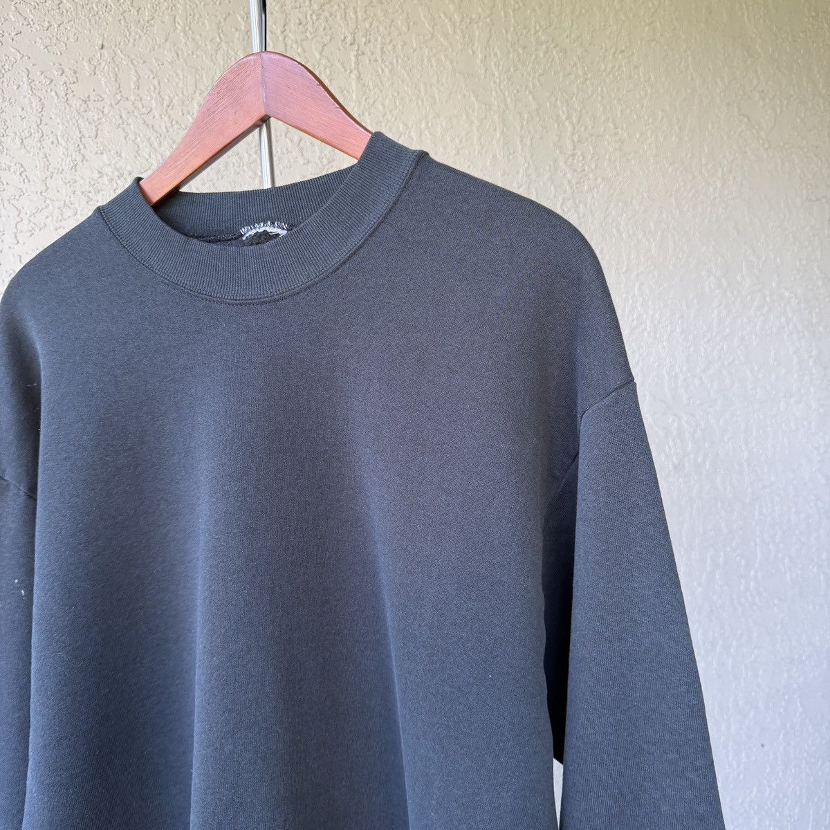 Vintage Vintage ERD Black Crewneck Blank Thrashed Size US L / EU 52-54 / 3 - 4 Thumbnail