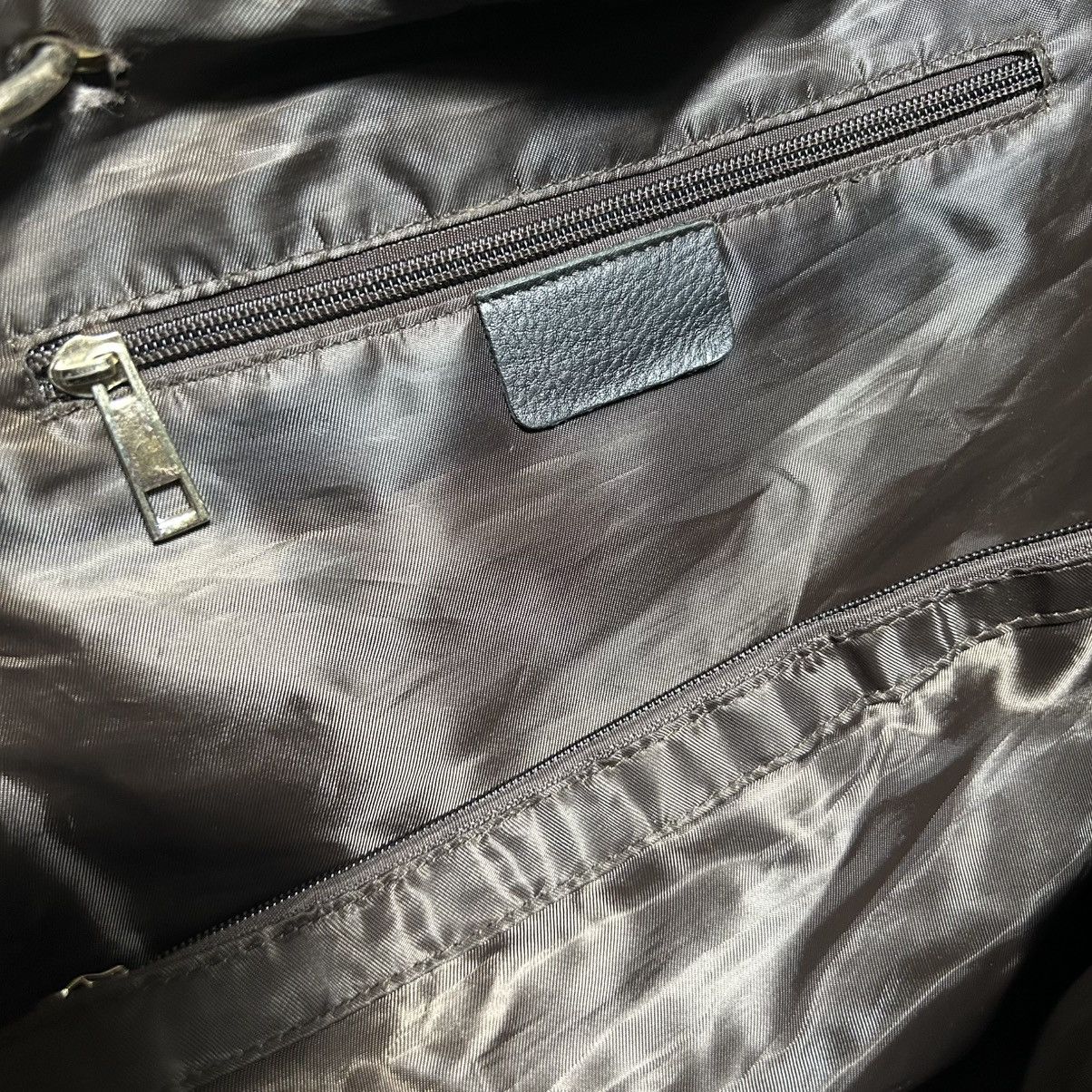 Vintage Vintage Y2K Leather Bag Size ONE SIZE - 9 Thumbnail