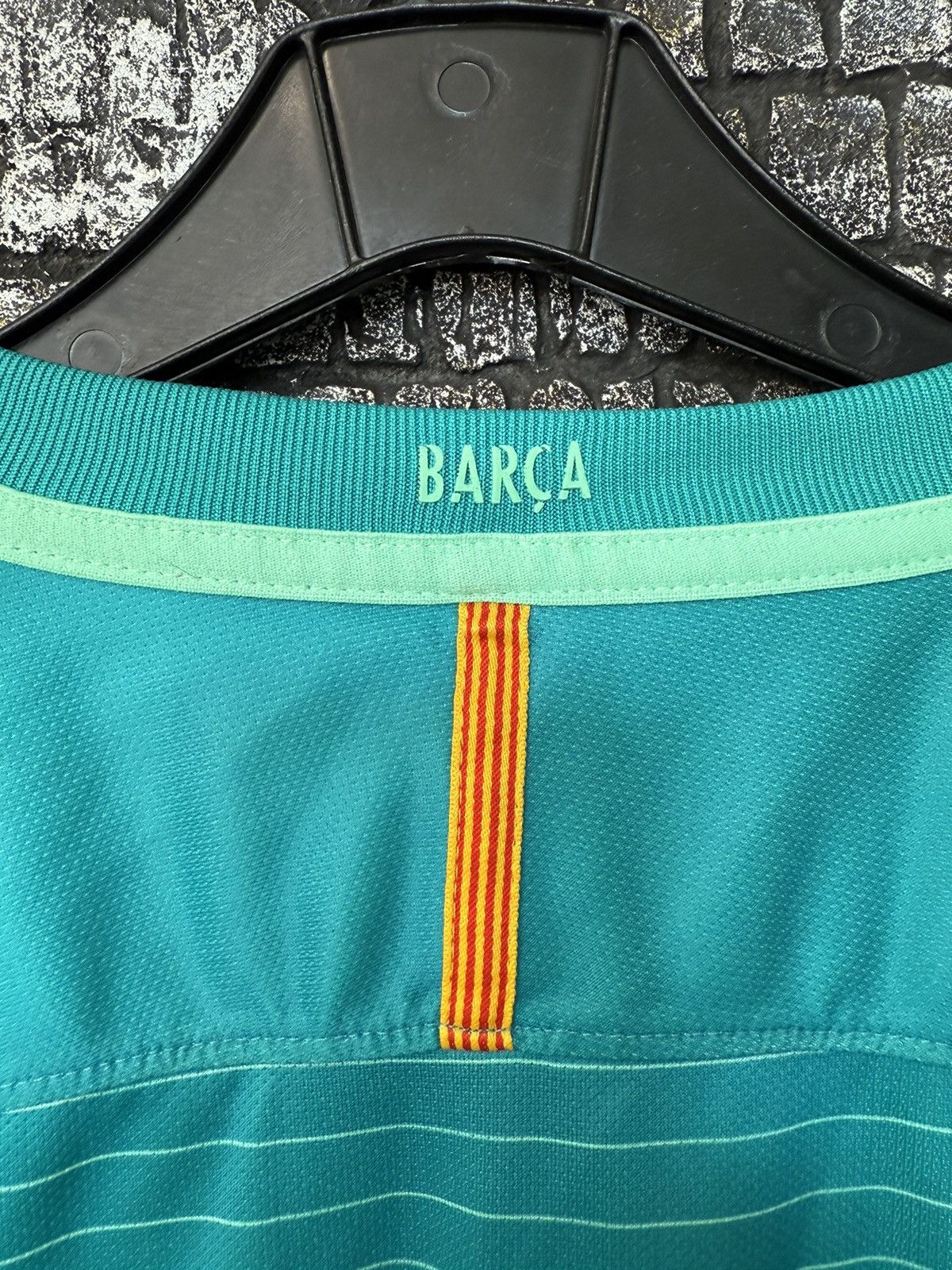 Nike Nike FC Barcelona 2016/2017 Third Shirt soccer jersey Size US M / EU 48-50 / 2 - 6 Thumbnail