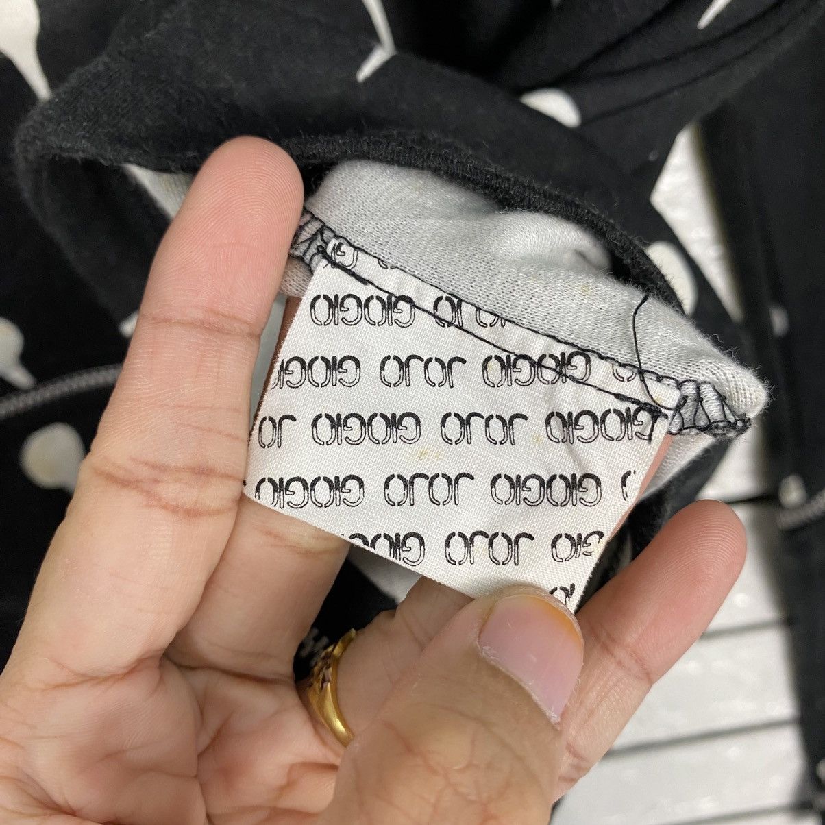 Japanese Brand 📌Sweatshirt Polkadot Design Hirohiko Araki Issey Miyake Size US M / EU 48-50 / 2 - 16 Thumbnail