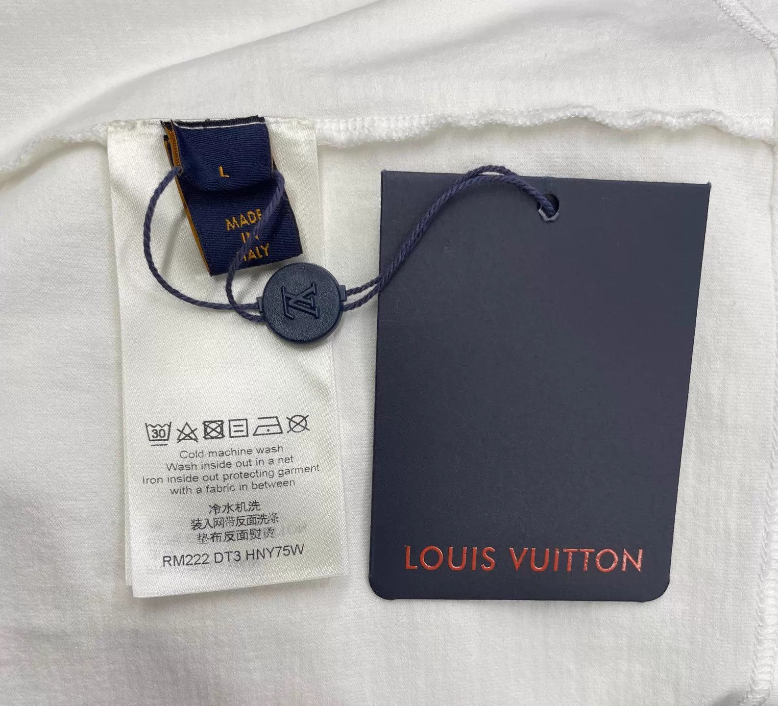 Louis Vuitton LV White 3D Embroidered SS T-Shirt Size L Size US L / EU 52-54 / 3 - 5 Thumbnail