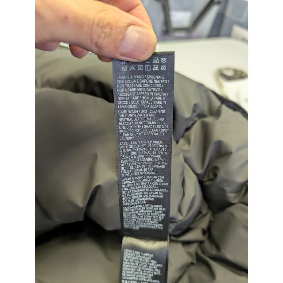 Balenciaga o1rshd1 Mat Nylon Wrap Gilet in Cypress Green Size US M / EU 48-50 / 2 - 17 Thumbnail
