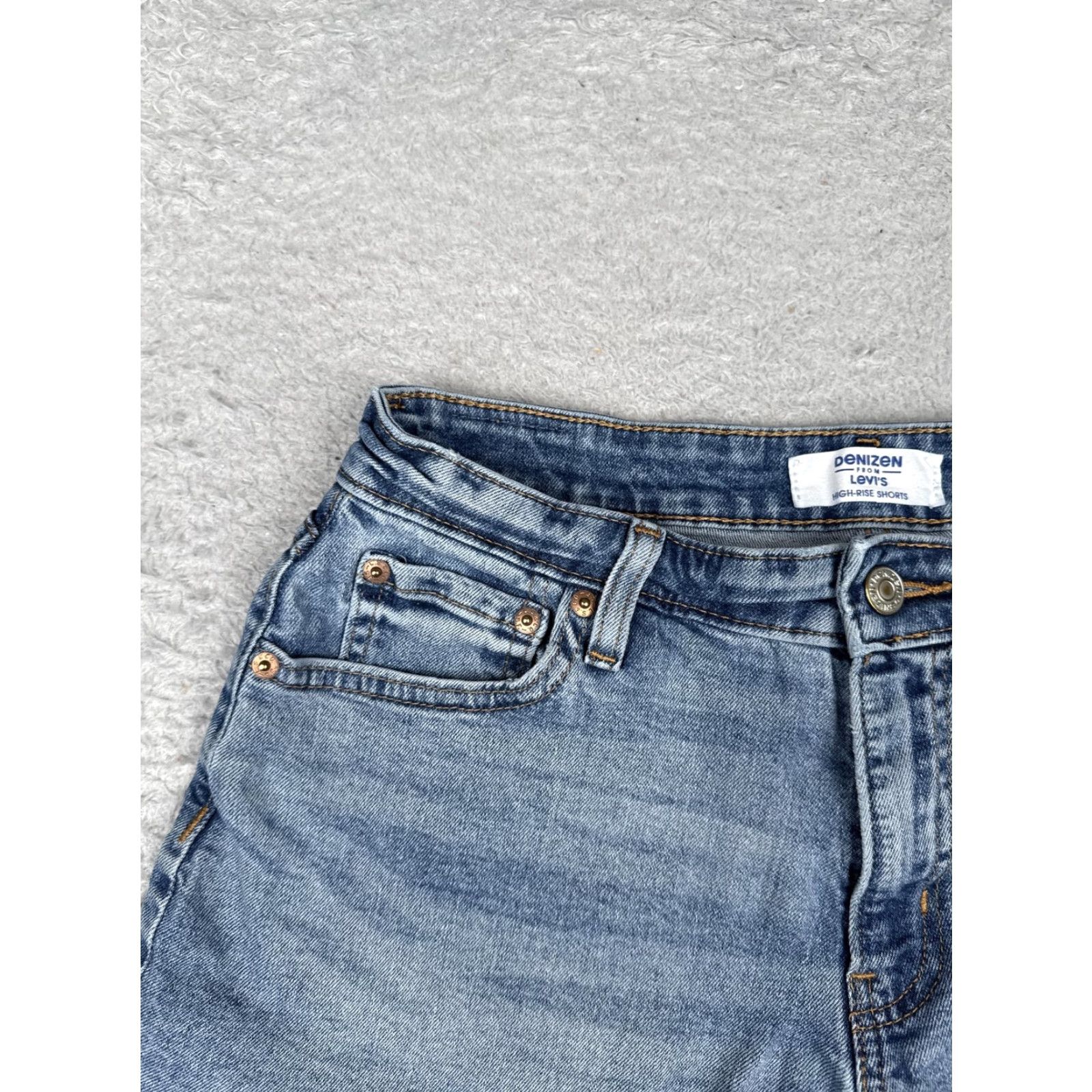 Levi's Levi's Denim Shorts Womens 10 W30 L3 High Rise Frayed Hem Blue Size 32" / US 10 / IT 46 - 4 Thumbnail