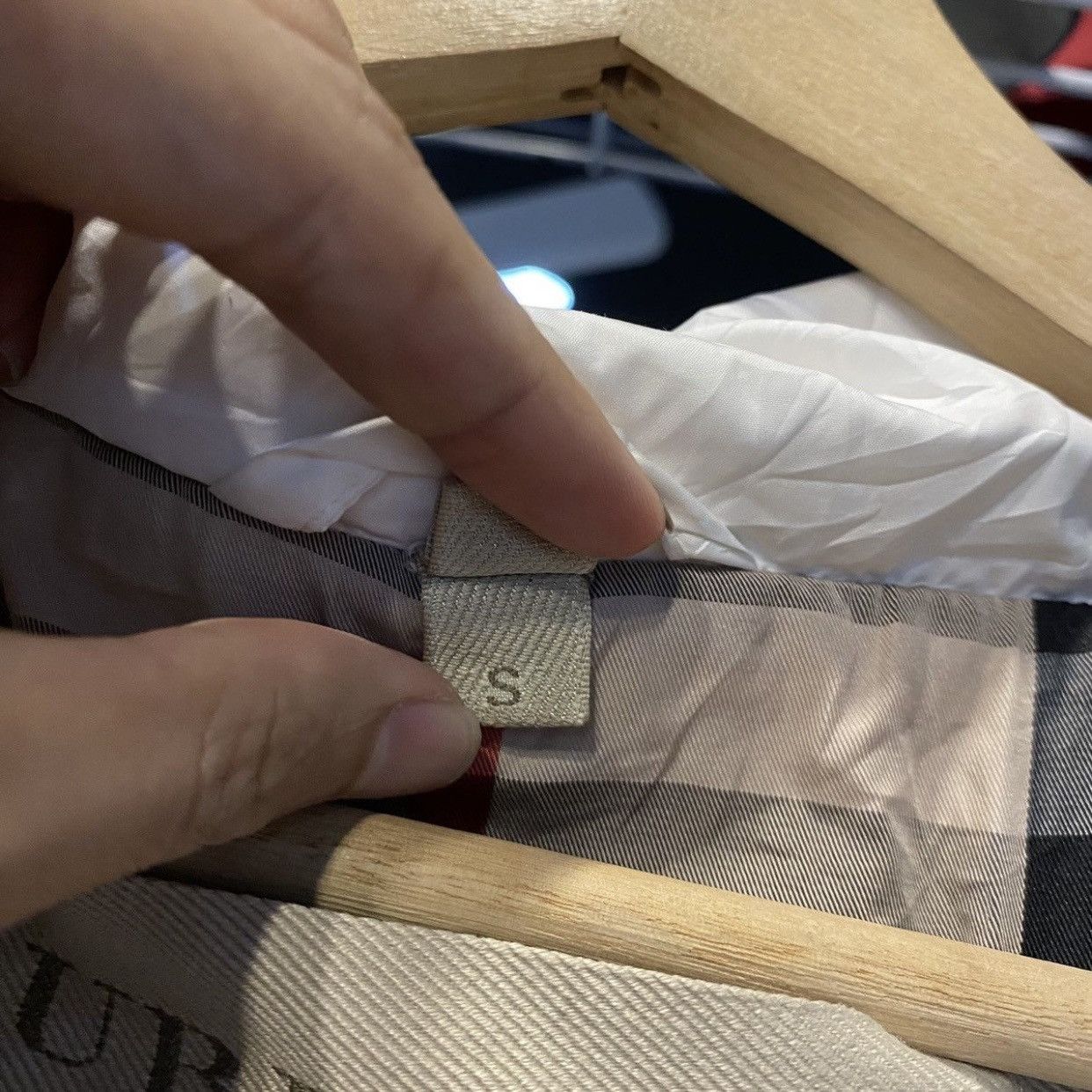 Burberry Burberry Brit White Diamond Quilted Jacket Classic Puffer Size US S / EU 44-46 / 1 - 20 Thumbnail