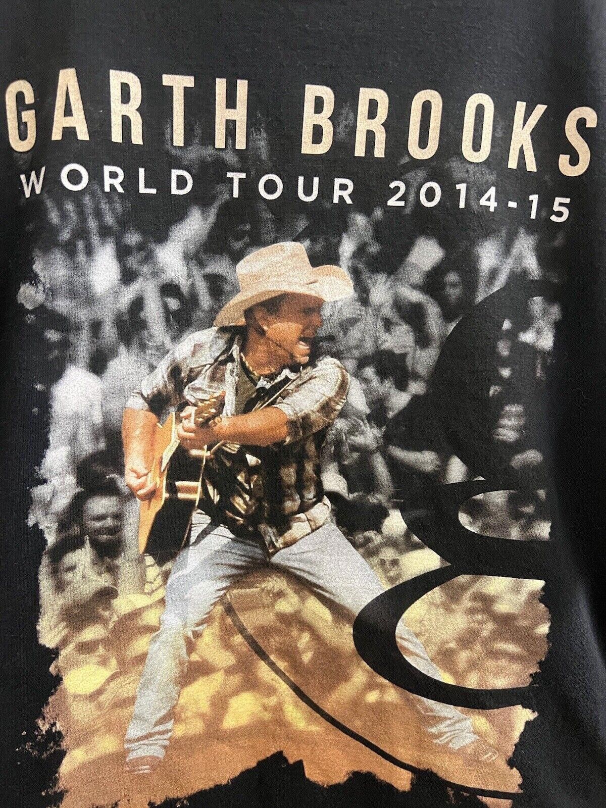 Designer Garth Brooks World Tour 2014 T shirt sz M Size US M / EU 48-50 / 2 - 1 Thumbnail