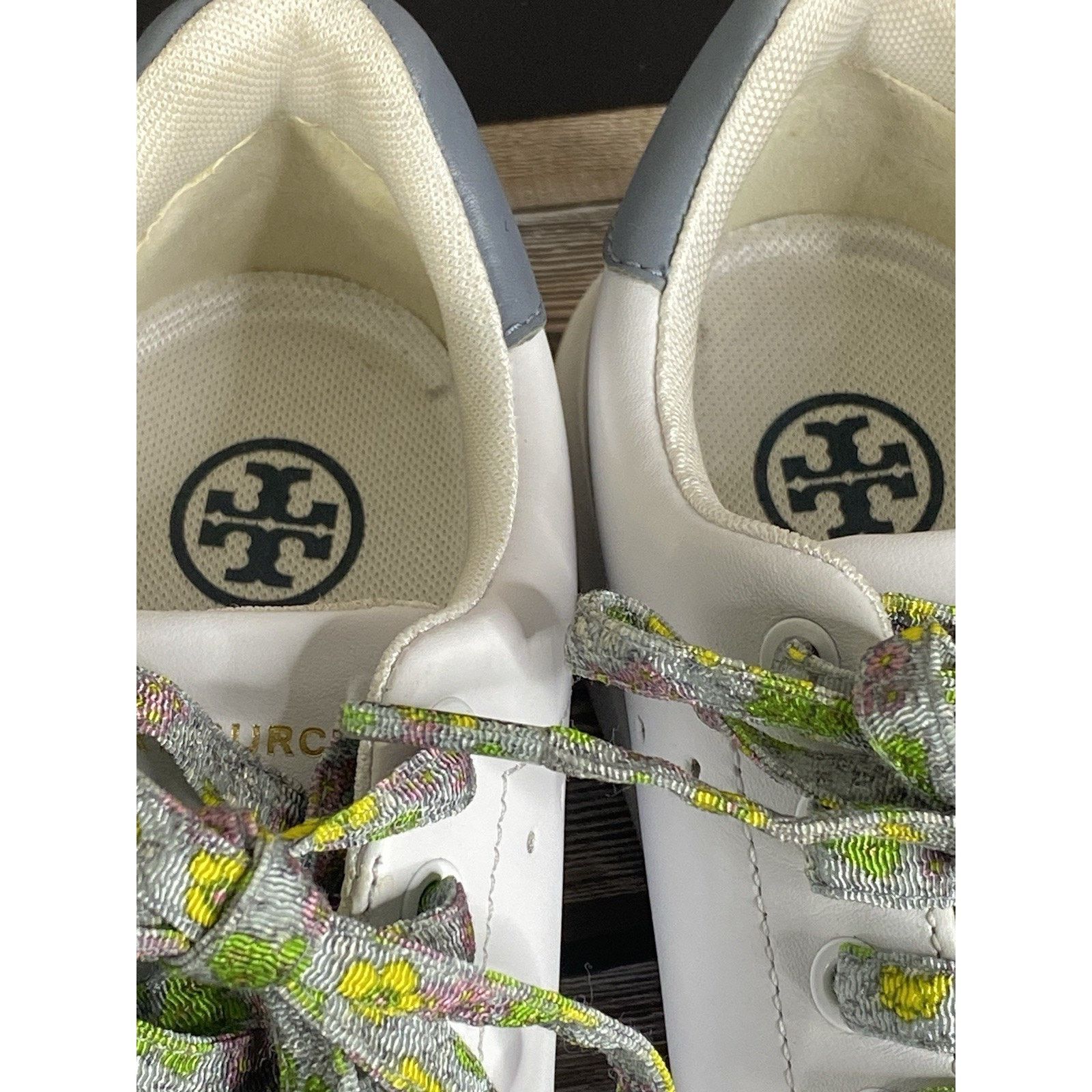 Tory Burch 6 M Tory Burch Howell Court Leather Sneaker In White 81389 Size US 6 / IT 36 - 4 Thumbnail