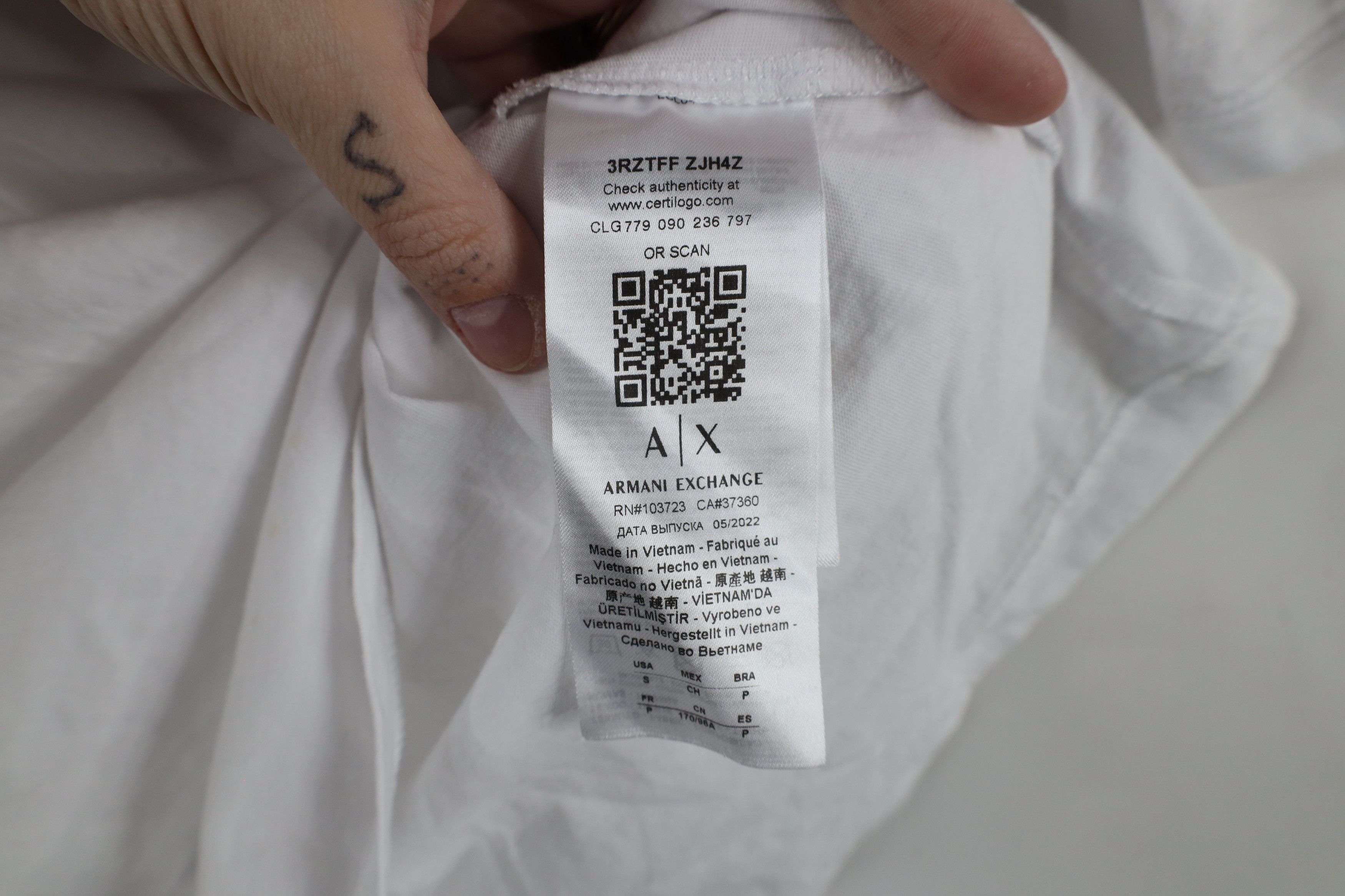 Armani Exchange × Vintage Armani Exchange Line Center Logo Short Sleeve T-Shirt White Size US S / EU 44-46 / 1 - 7 Thumbnail