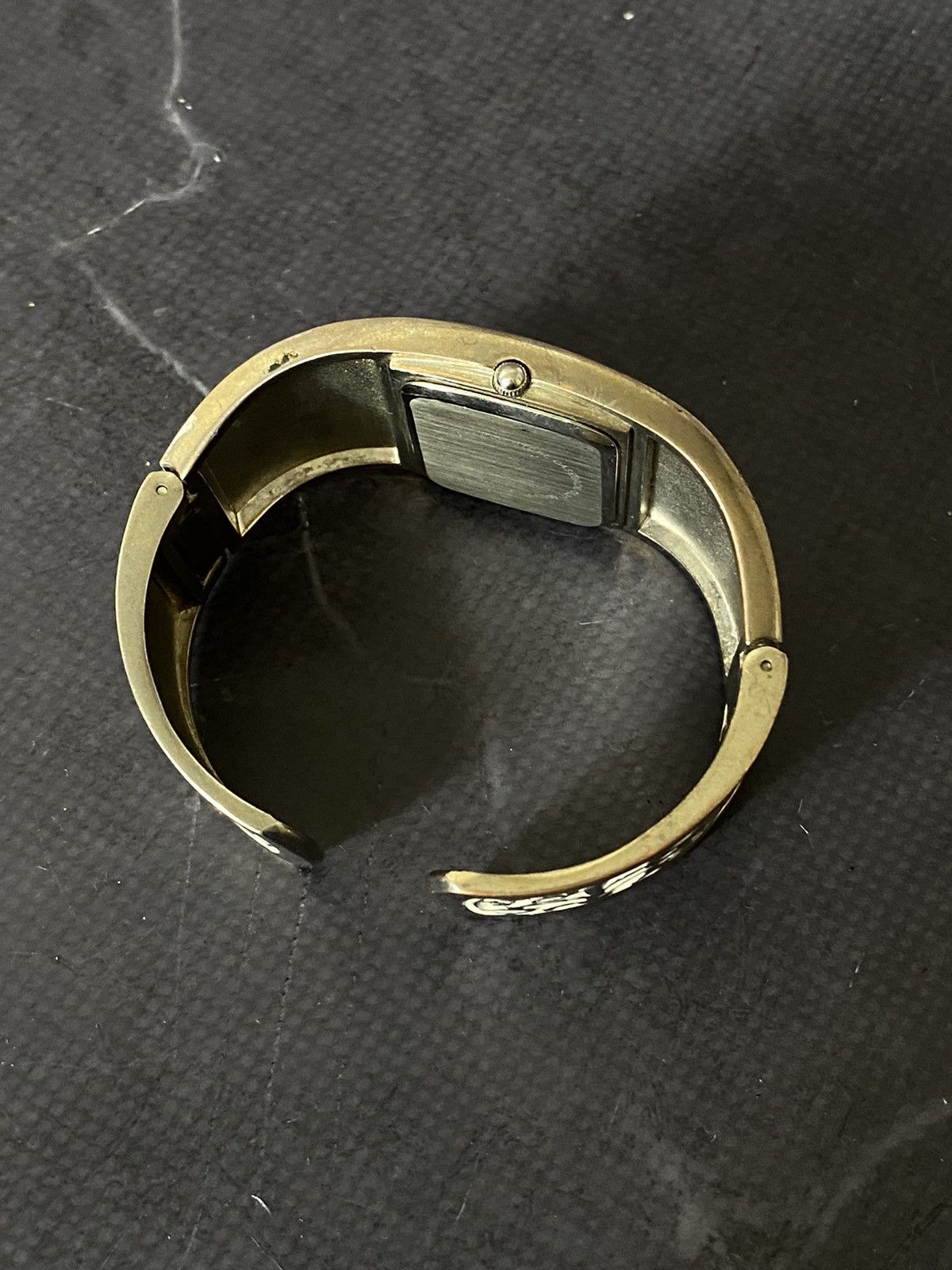 Japanese Brand Vintage Ornate Scrollwork Cuff Bracelet Watch Size ONE SIZE - 7 Thumbnail