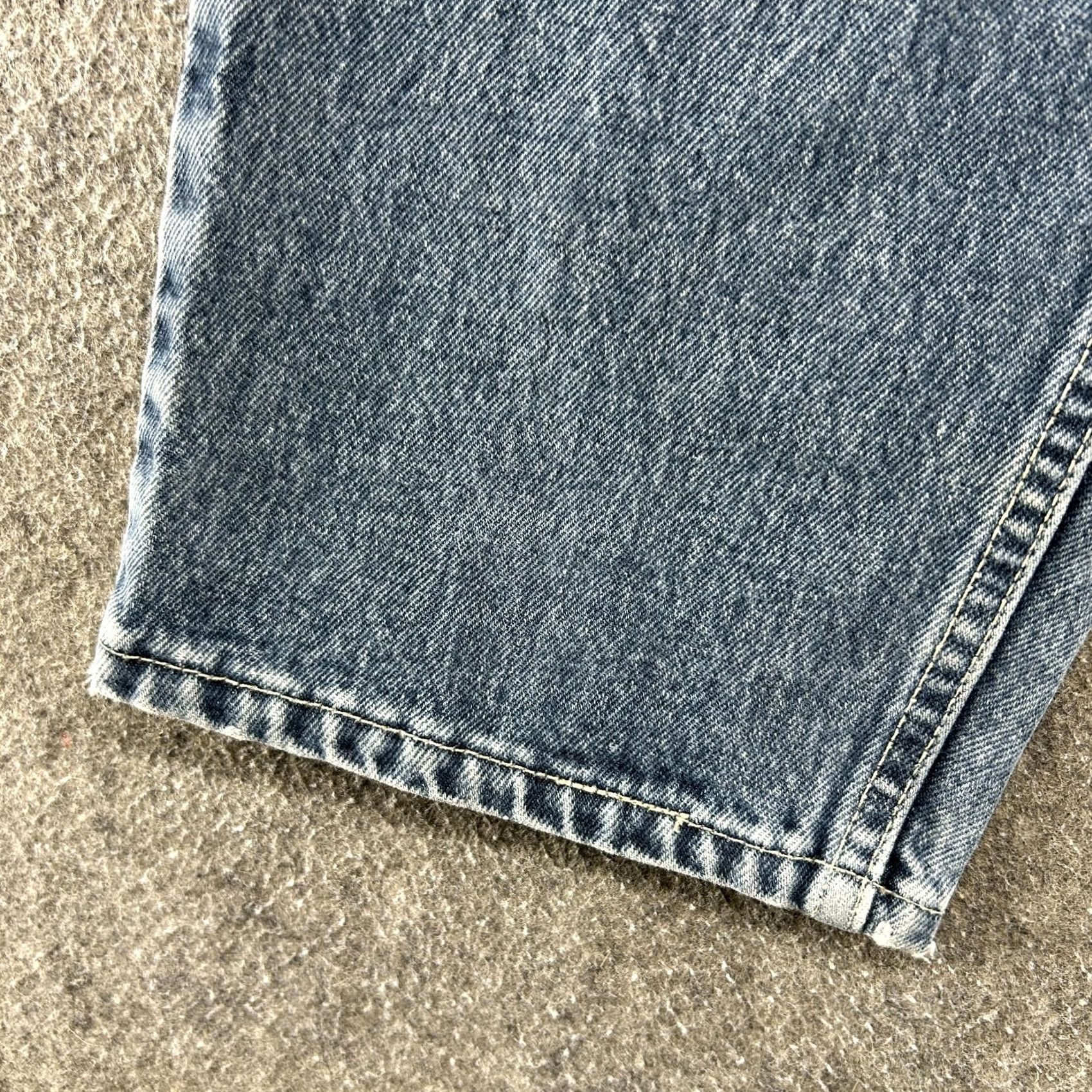 Levi's VINTAGE Levi's 561 Jeans Women 14 Blue Relaxed Straight 31 In Inseam 5-Pocket Distressed USA 90s Size 36" / US 14 / IT 50 - 7 Thumbnail