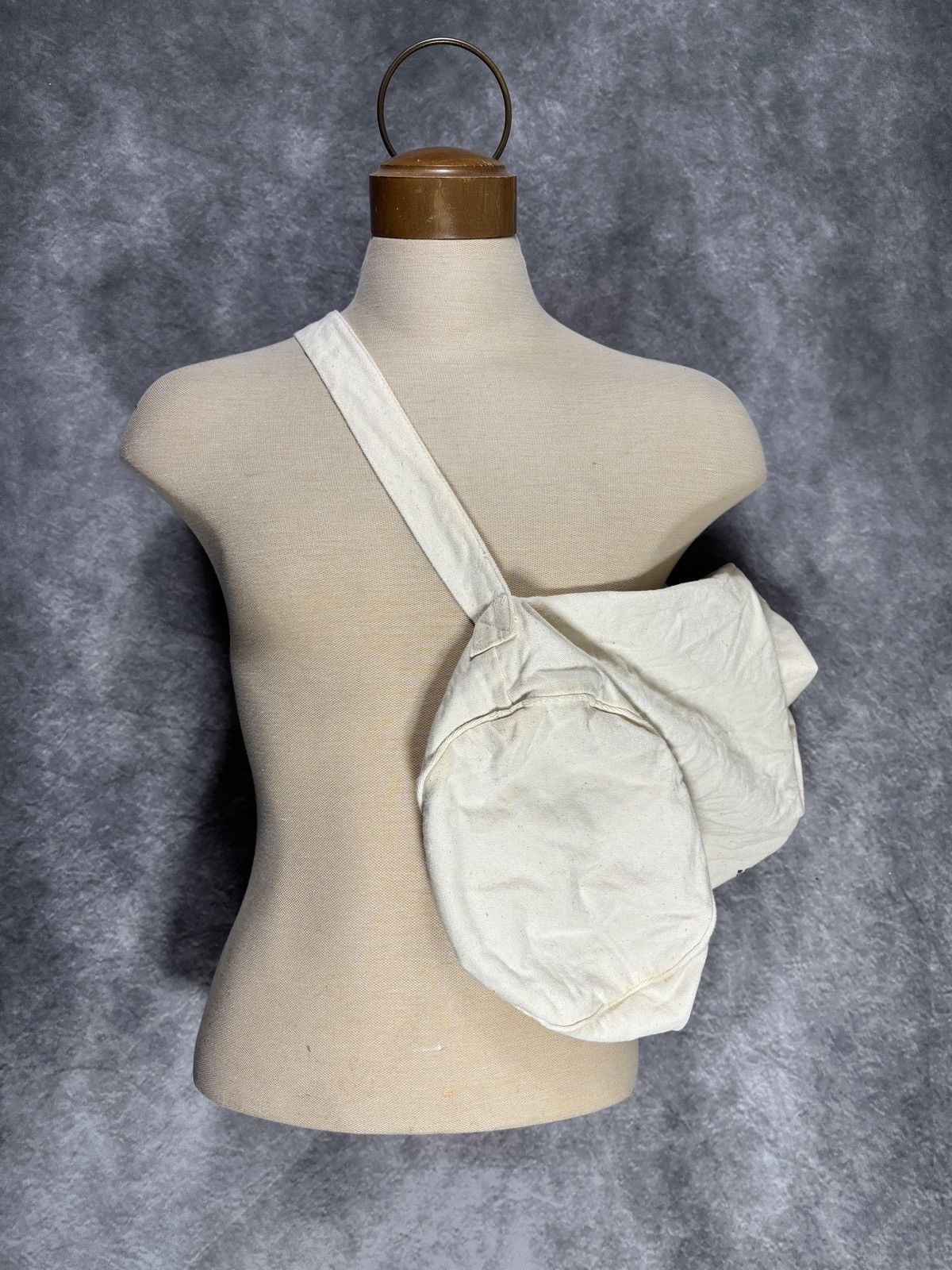 Vintage Vintage Canvas Sling Bag Natural Laundry Tote Messenger Side Size ONE SIZE - 1 Thumbnail