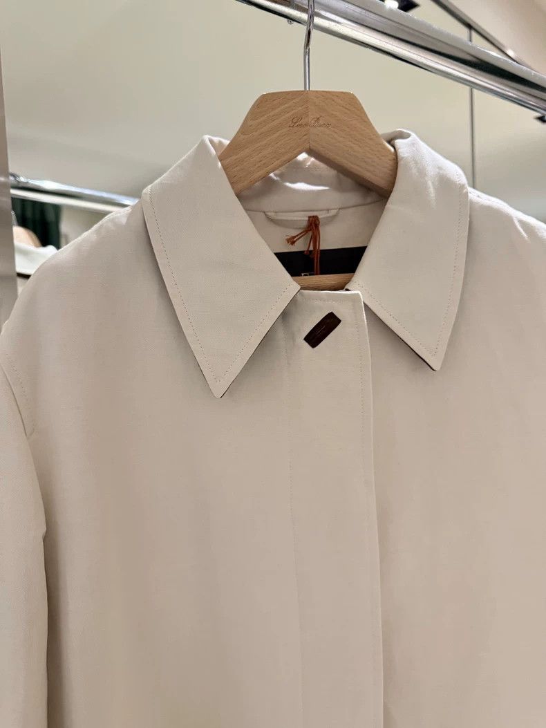 Loro Piana LORO PIANA A woman's waterproof trench coat with a turned- Size M / US 6-8 / IT 42-44 - 2 Thumbnail