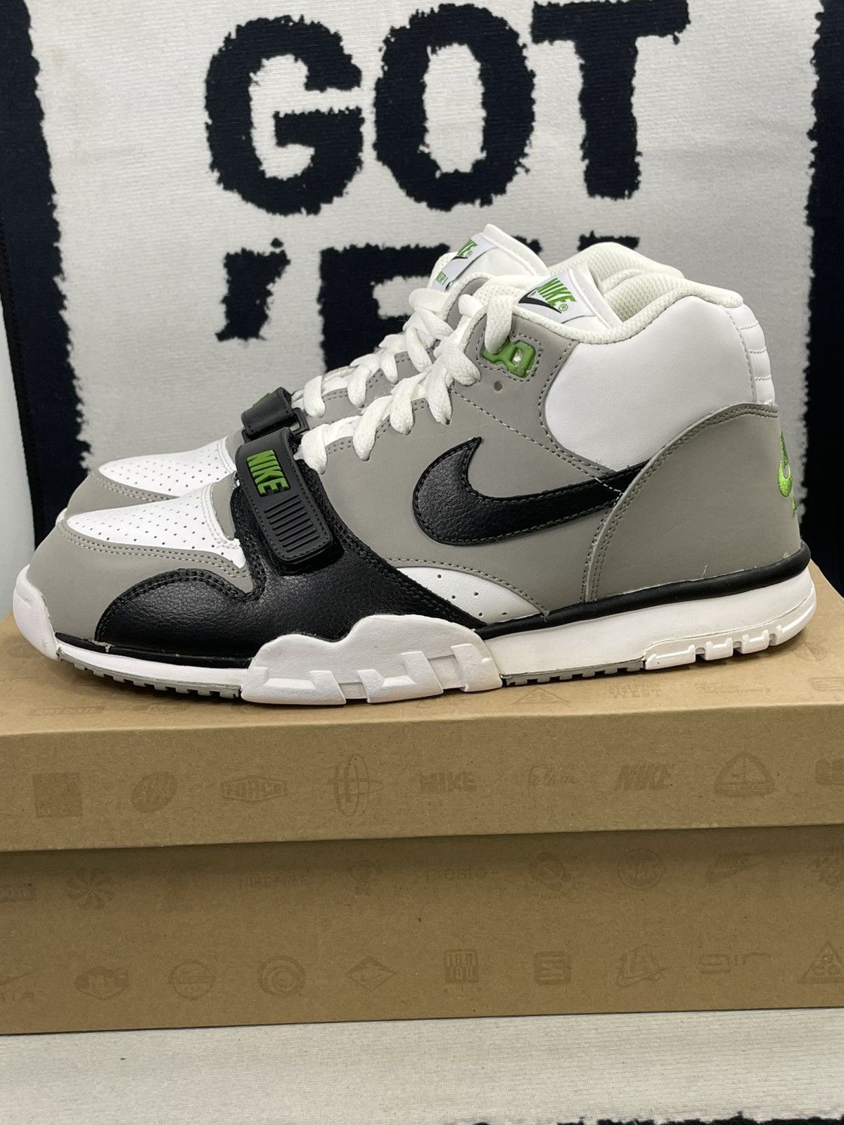 Nike Nike Air Trainer 1 Mid Premium Chlorophyll 2008 Men Size 10 Size US 10 / EU 43 - 7 Thumbnail